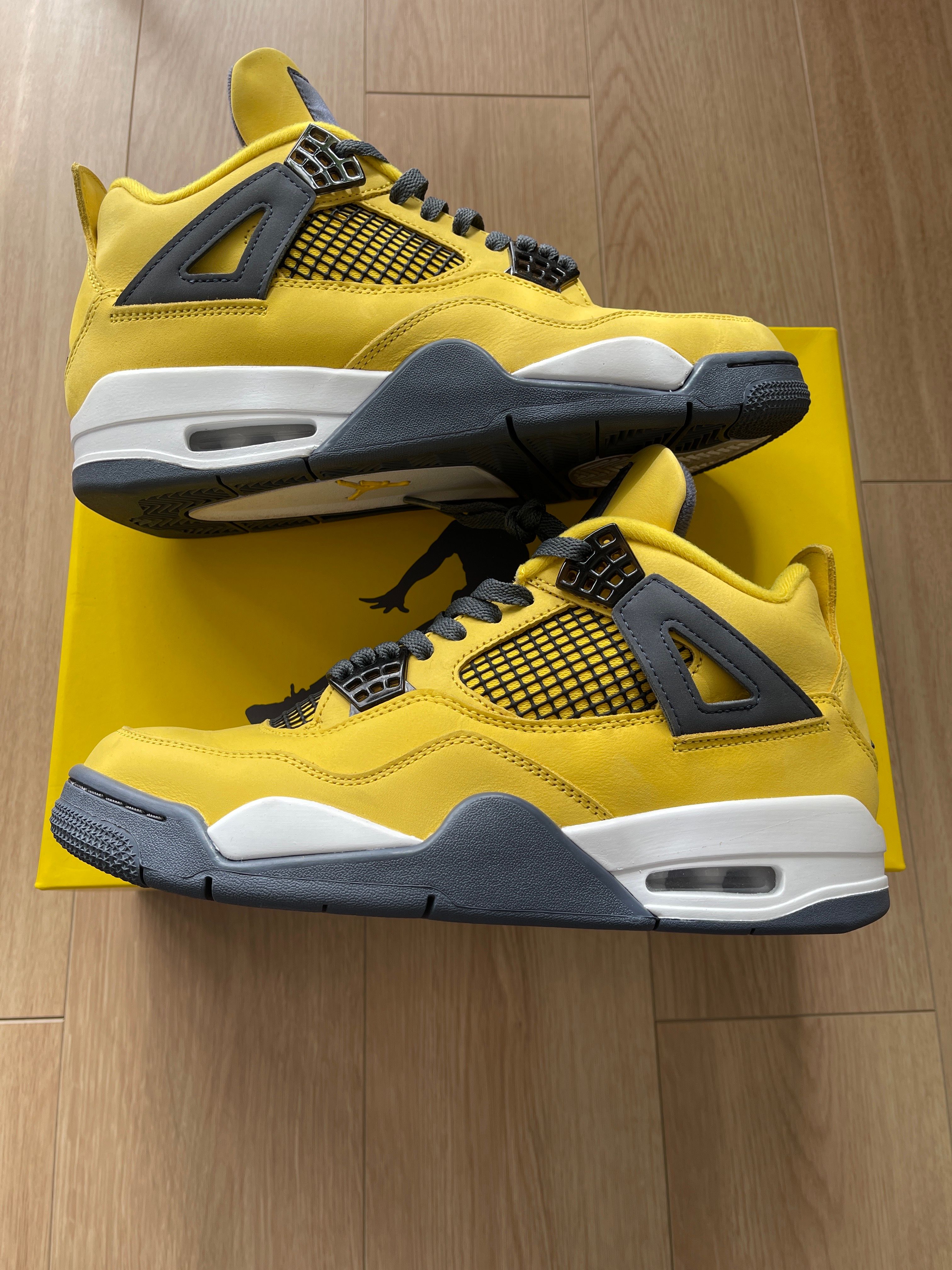 Nike Air Jordan 4 "Tour Yellow"