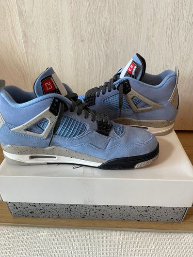 Nike Air Jordan 4 "University Blue"