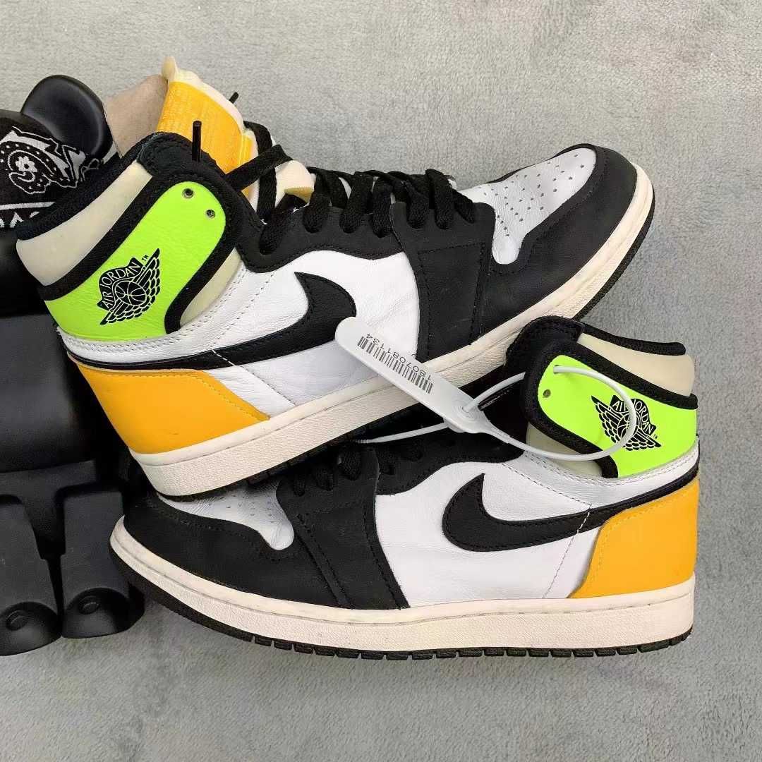 Nike Air Jordan 1 High OG "Volt Gold"