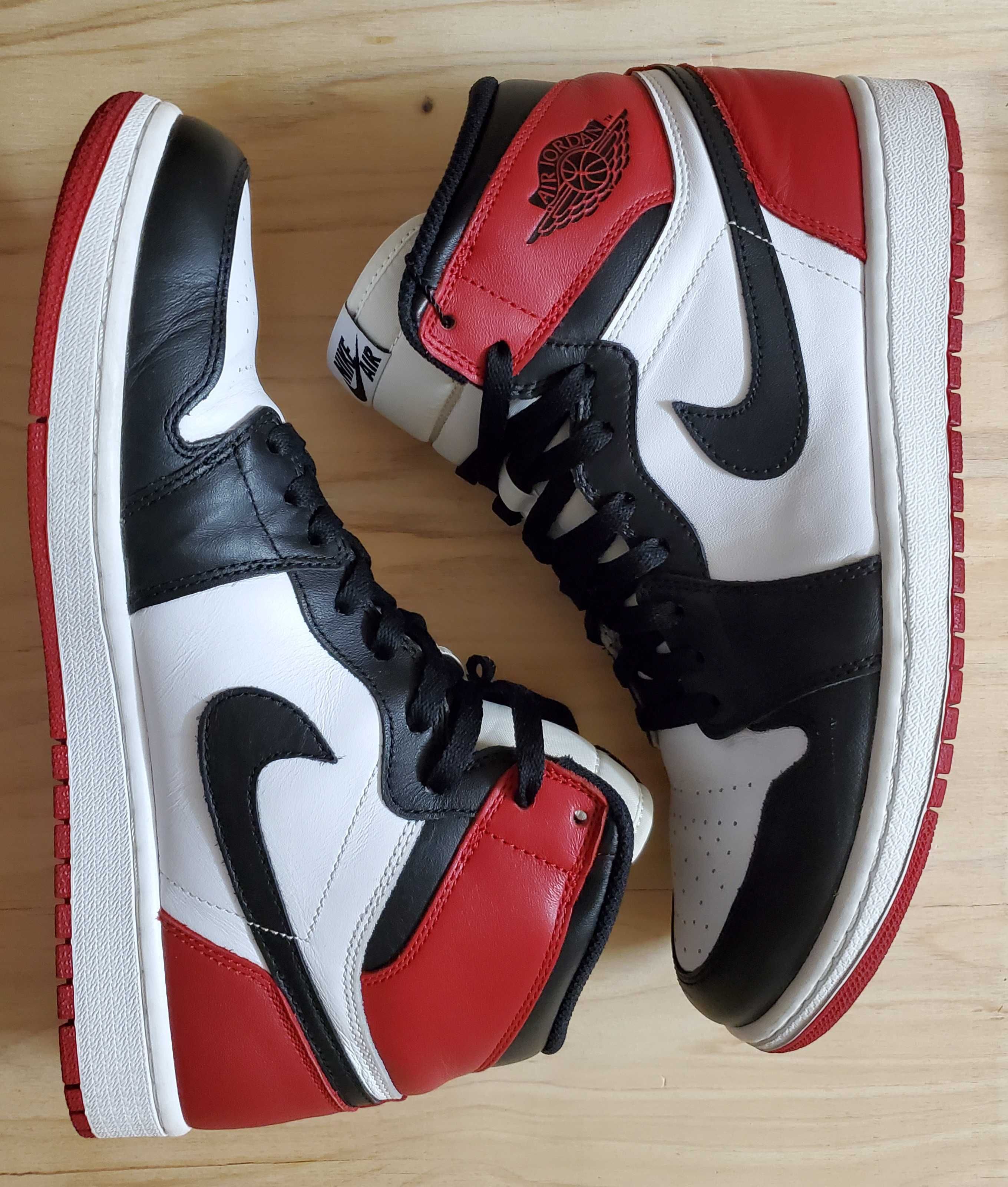 Nike Air Jordan 1 Retro High OG "Black Toe" (2013)