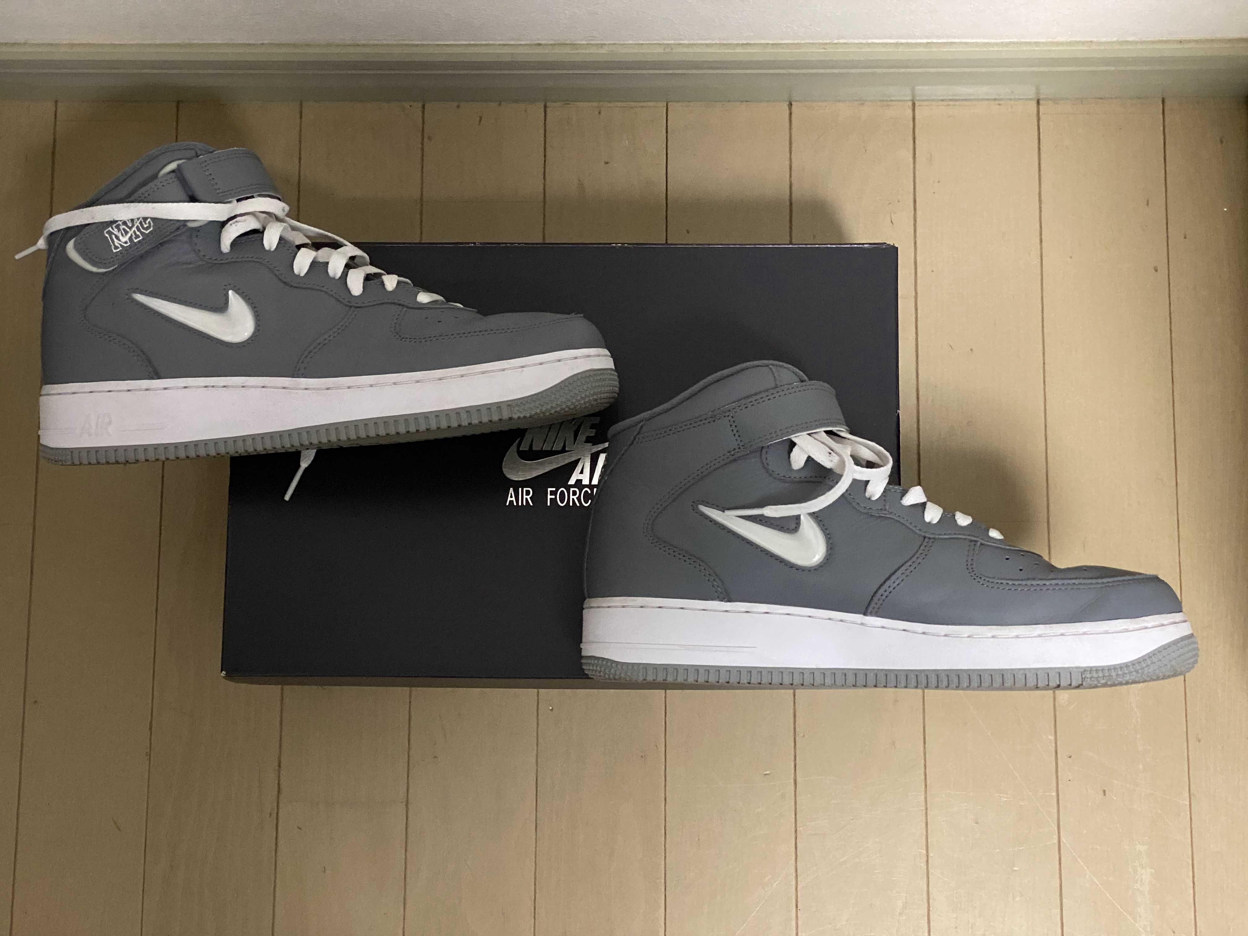 Nike Air Force 1 Mid NYC "Cool Grey"