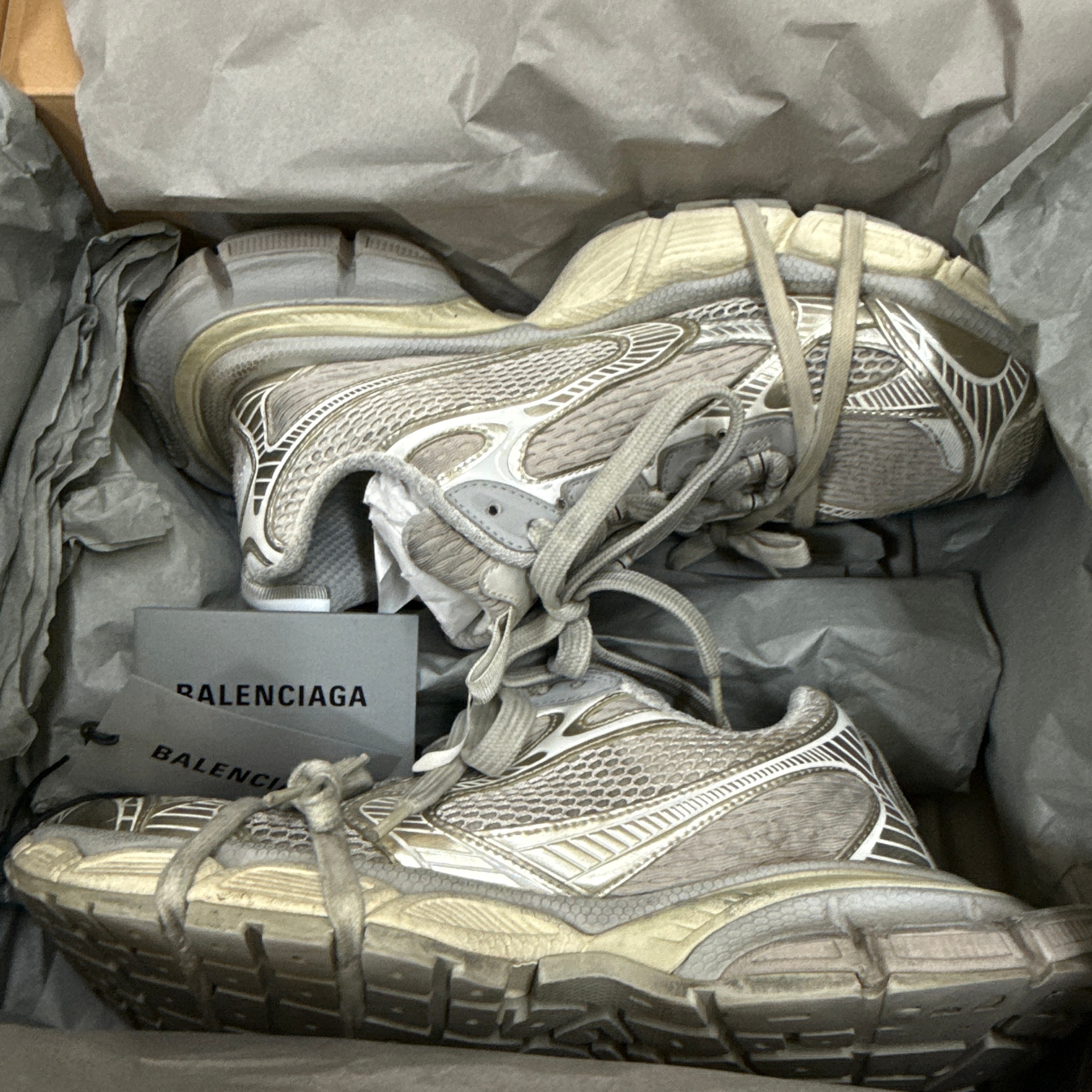 BALENCIAGA 3XL Sneaker "Off White/Light Beige"