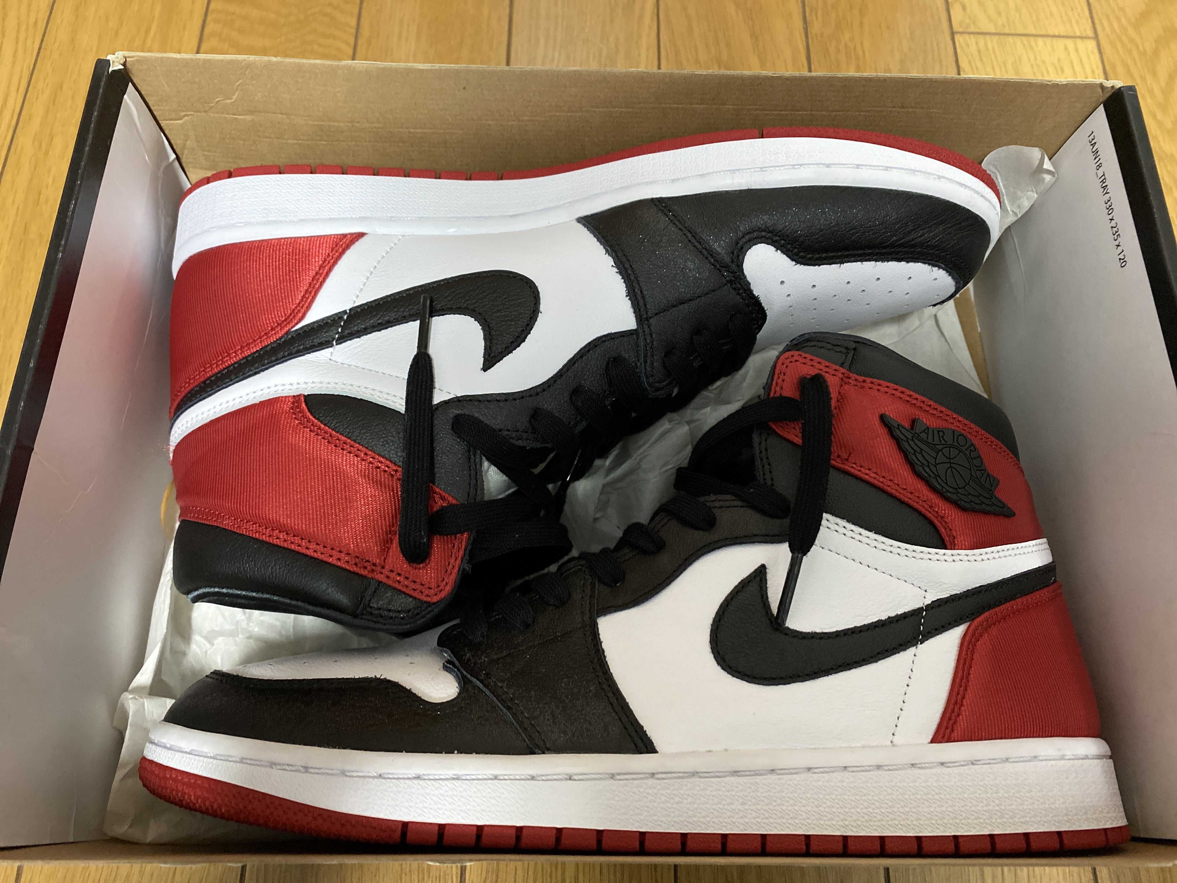 Nike Women's Air Jordan 1 Retro High "Satin Black Toe"