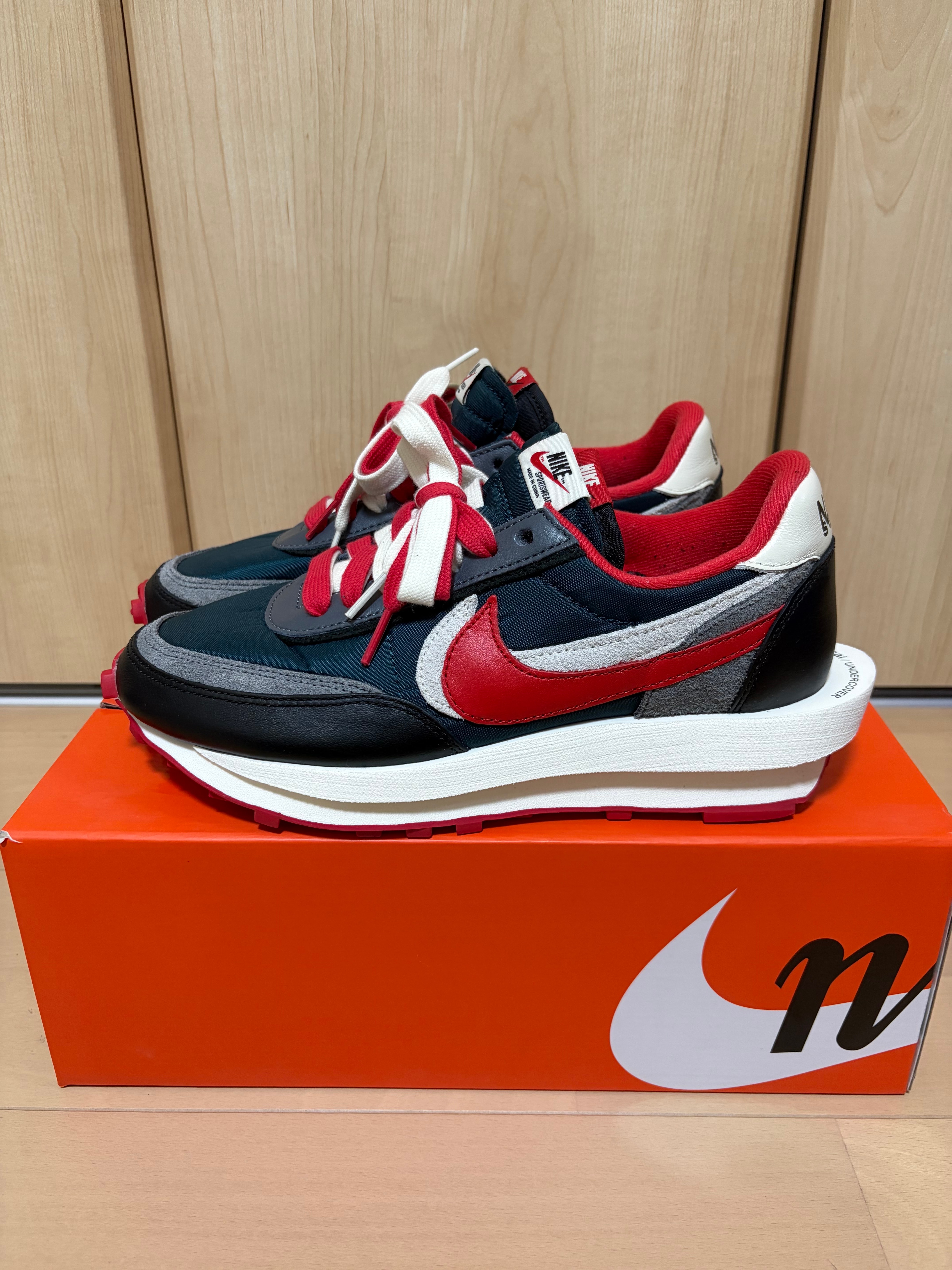 UNDERCOVER × sacai × Nike LD Waffle "Midnight Spruce/Pale Ivory-Dark Grey-University Red"