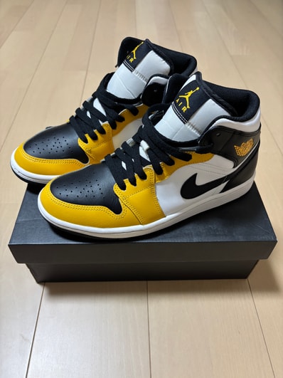 Nike Air Jordan 1 Mid "Yellow Ochre"