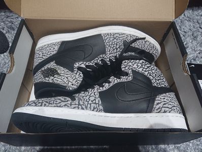 Nike Air Jordan 1 Retro High "Un-Supreme"