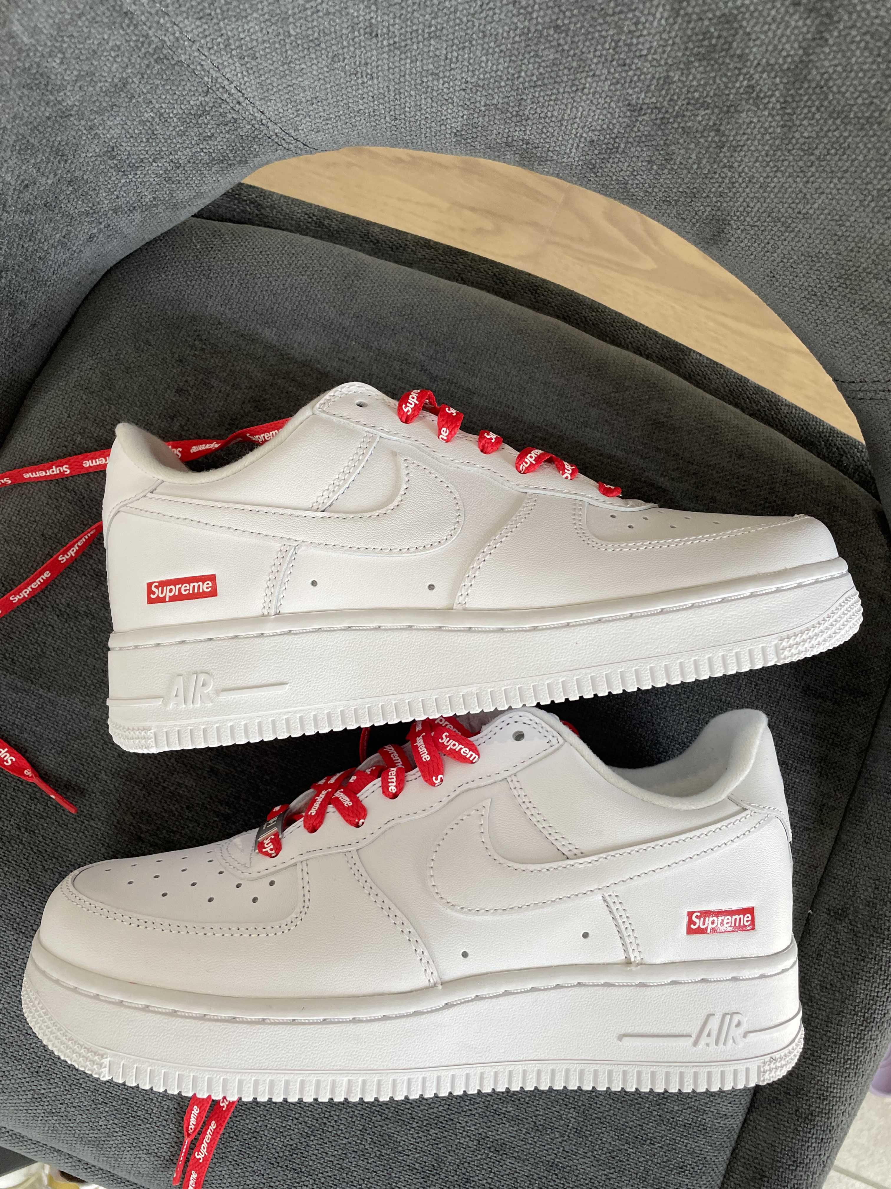 Supreme × Nike Air Force 1 Low "White"