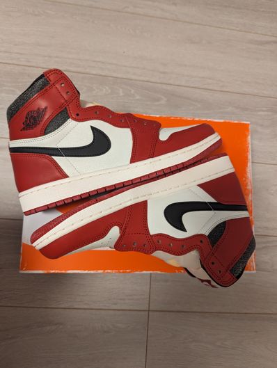 Nike Air Jordan 1 High OG "Lost & Found/Chicago"
