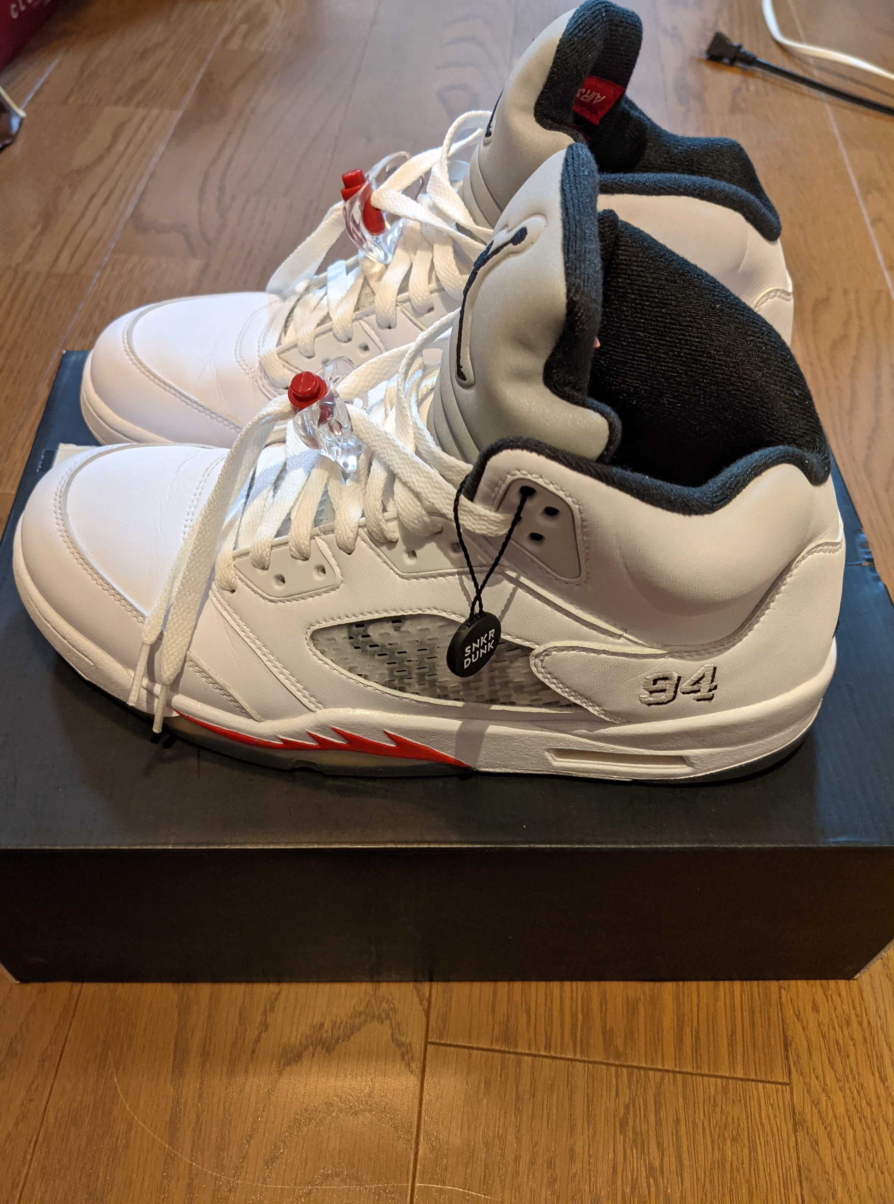 Supreme × Nike Air Jordan 5 Retro "White"
