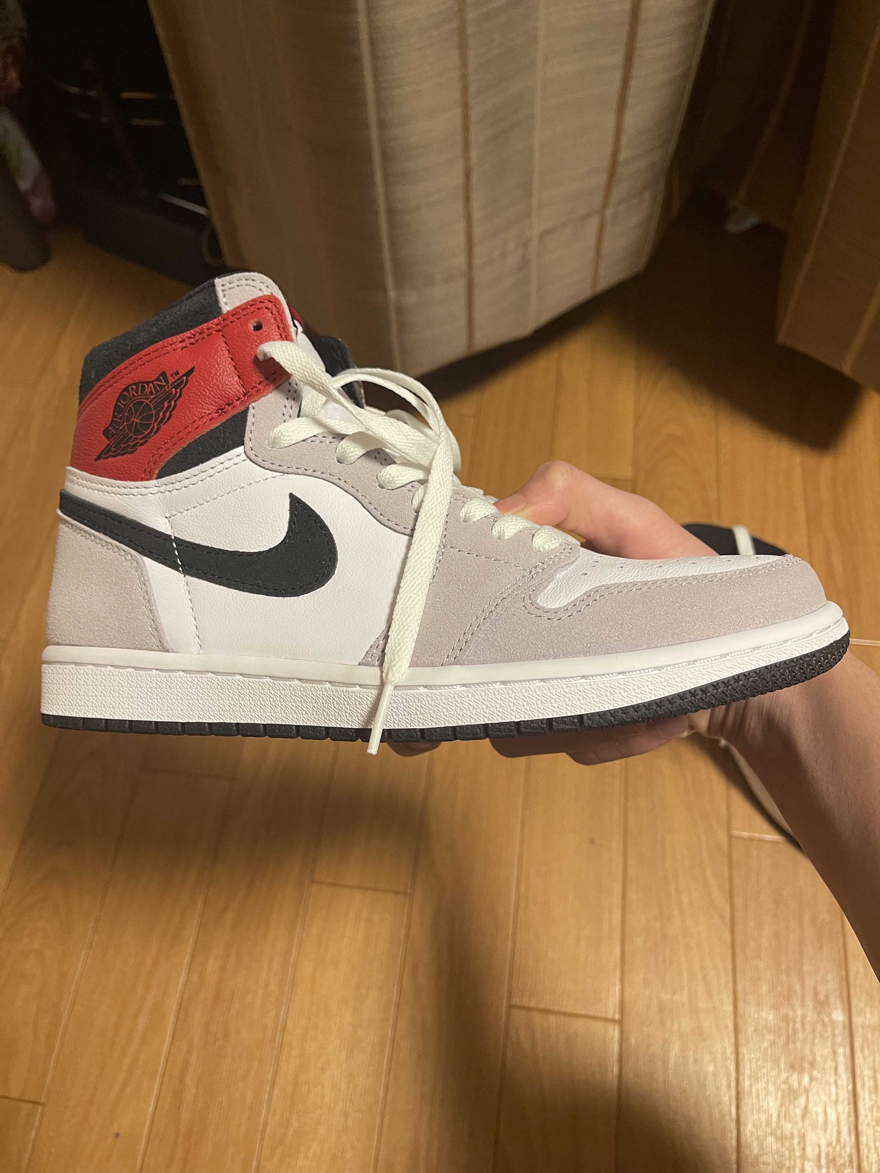 Nike Air Jordan 1 High OG "White/Black/Light Smoke Grey"