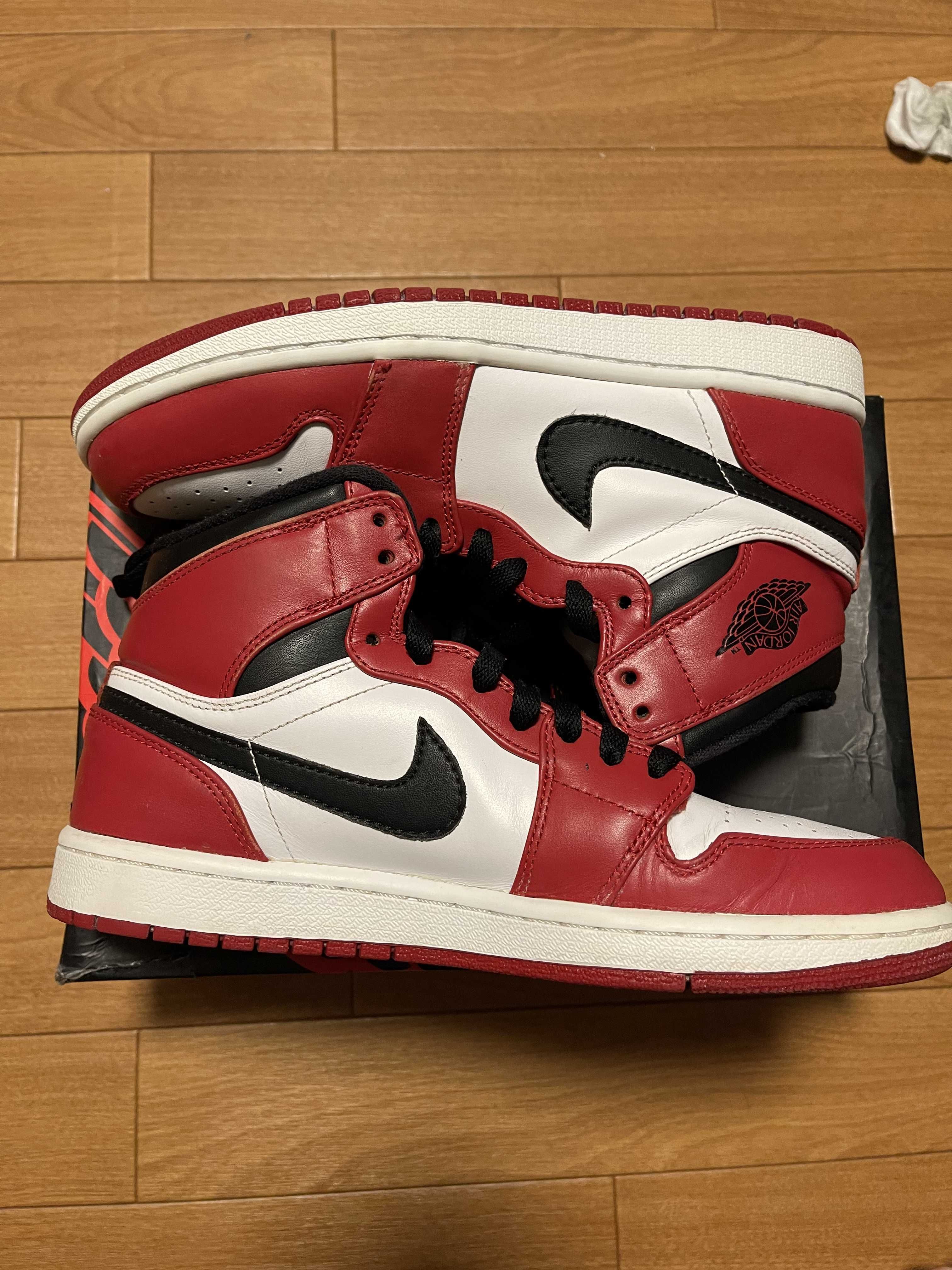 Nike Air Jordan 1 Retro High "Chicago" (2013)