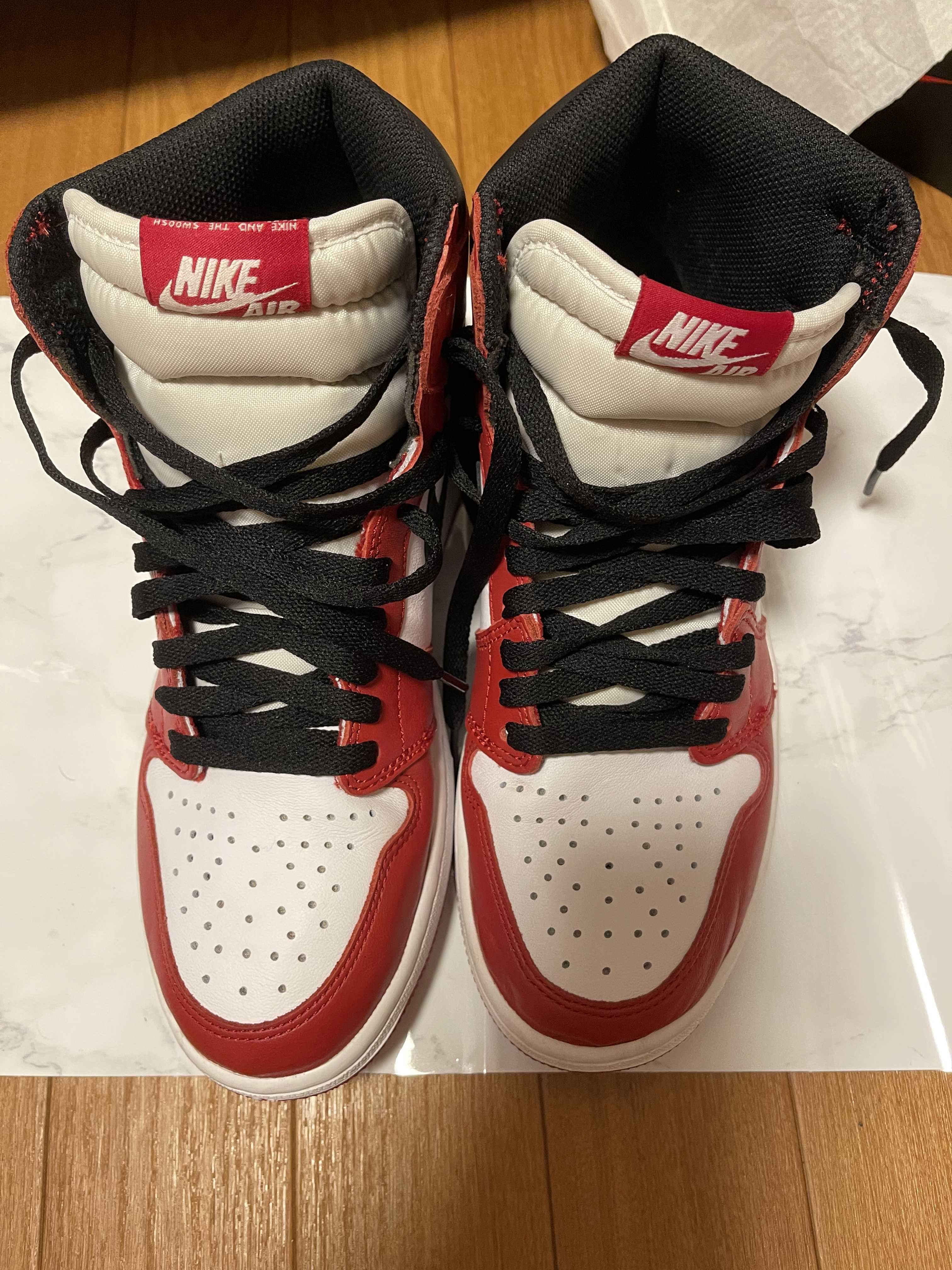 Nike Air Jordan 1 Retro High "Chicago" (2015)