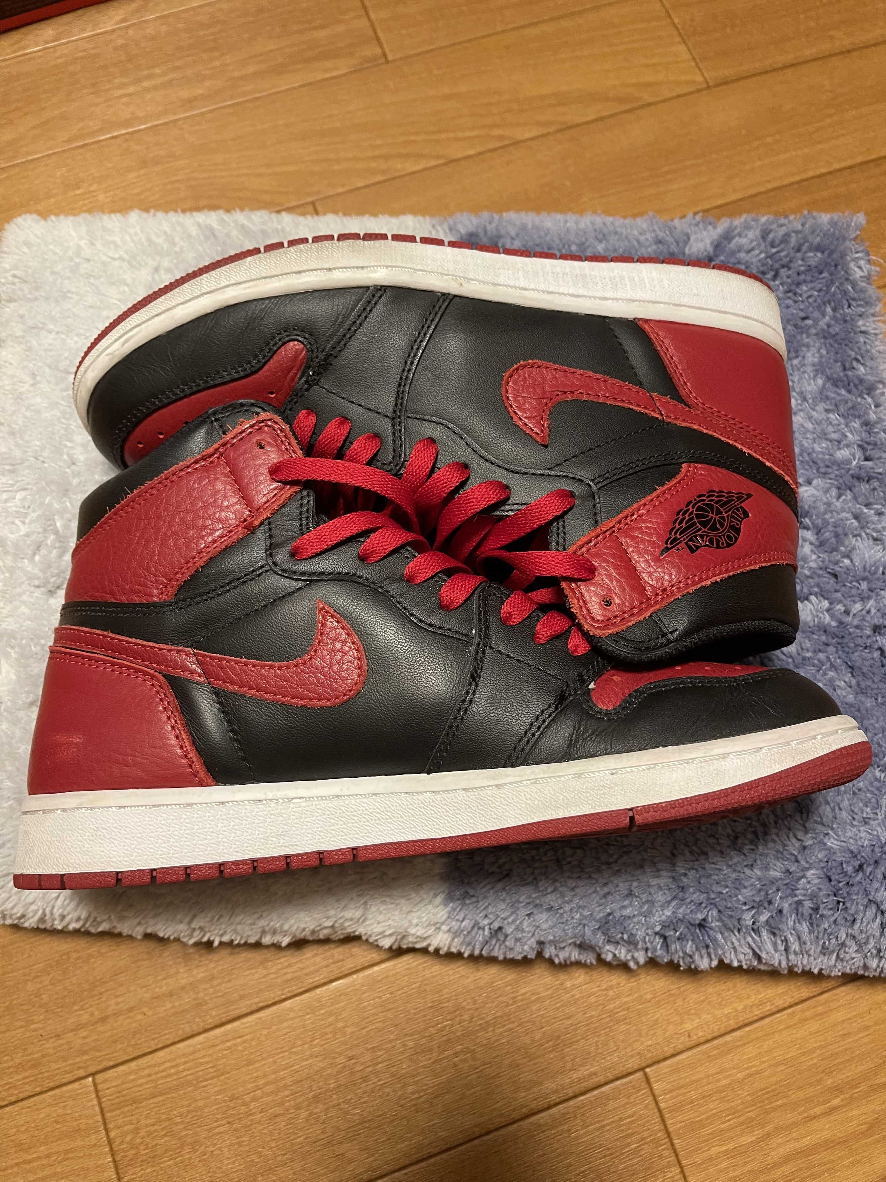 Nike Air Jordan 1 Retro High OG "Bred/Banned" (2016)