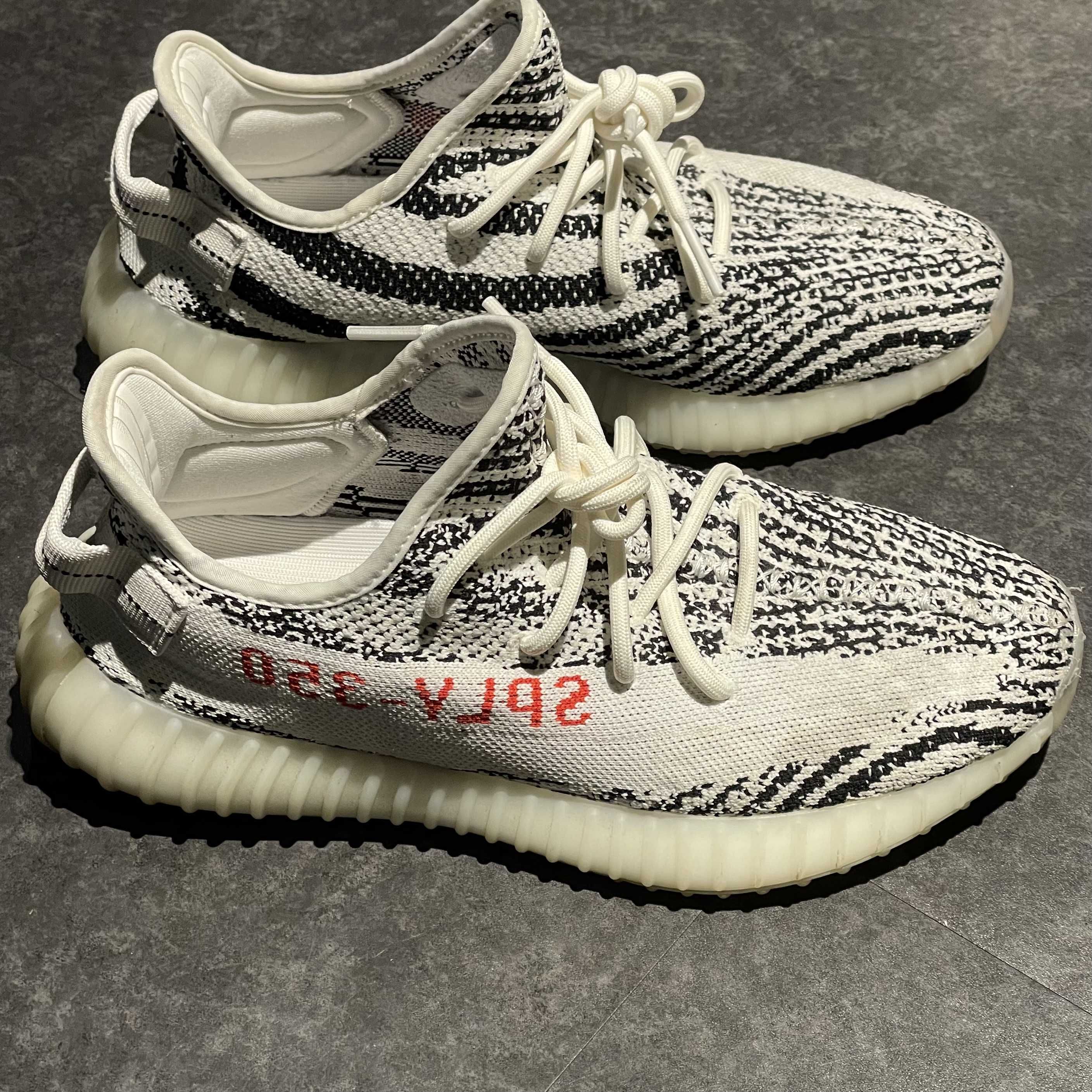 adidas YEEZY Boost 350 V2 "Zebra"