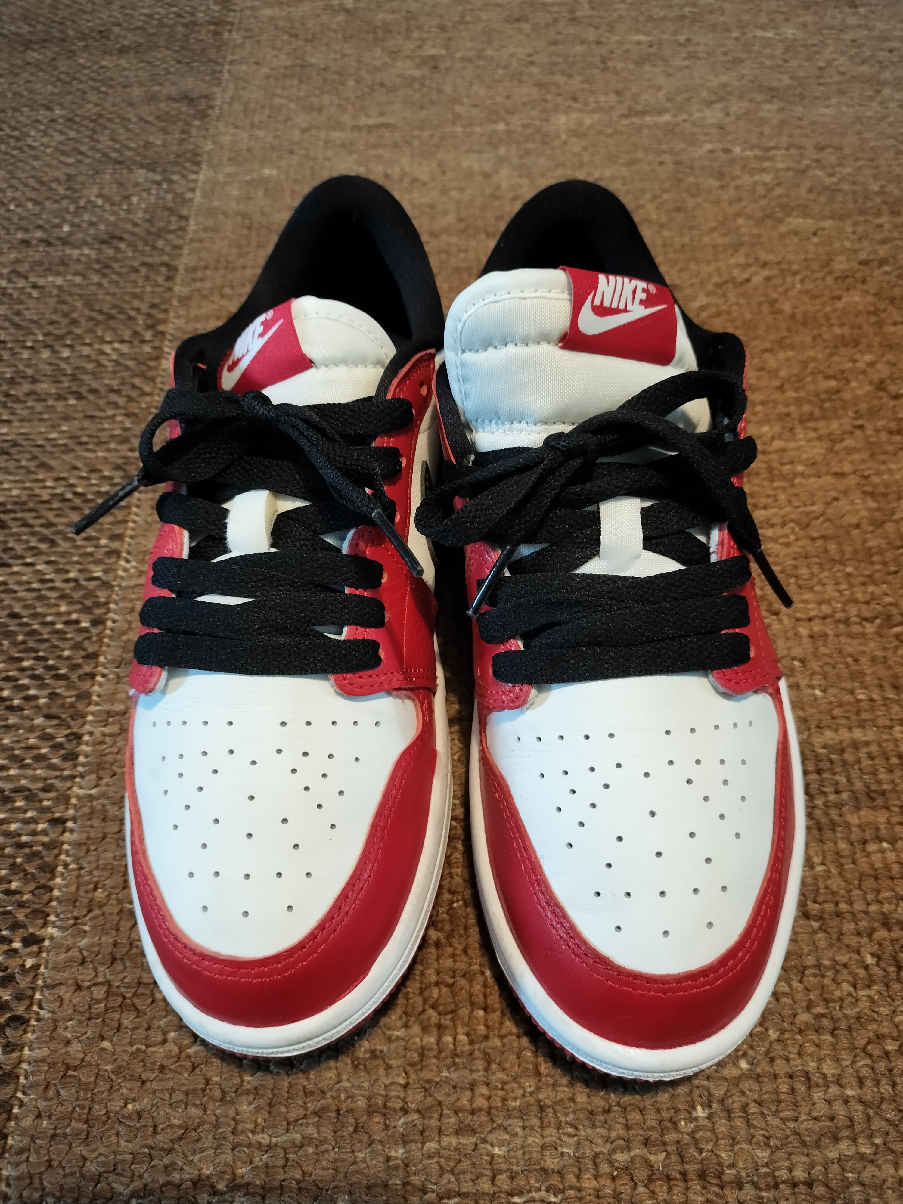 Nike GS Air Jordan 1 Retro Low OG "Chicago" (2025)