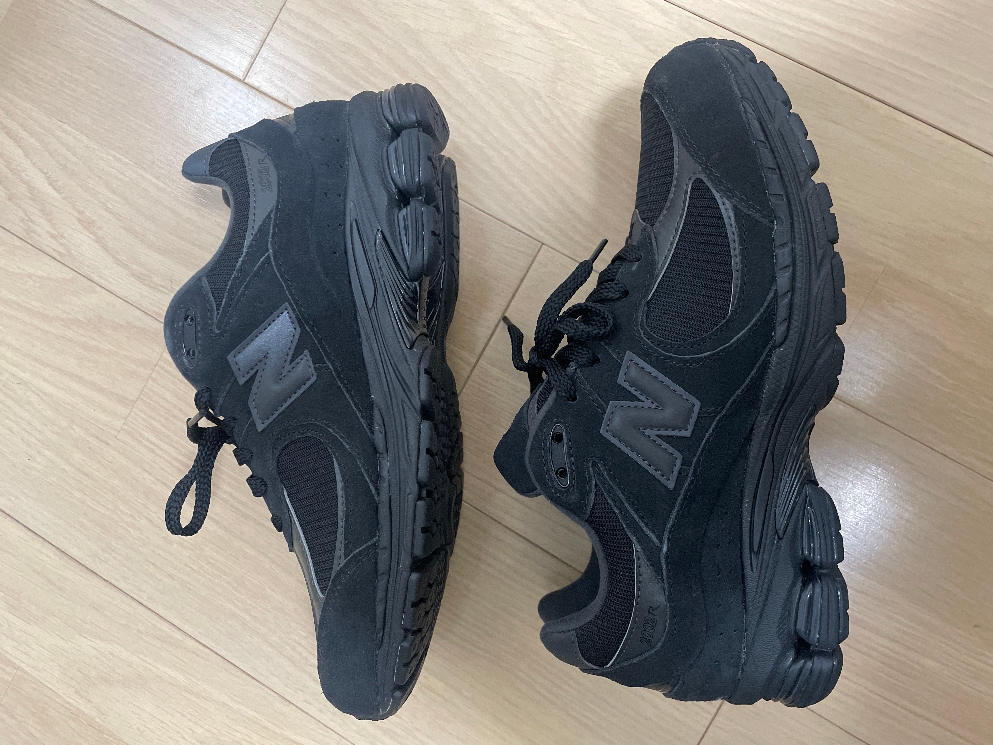 New Balance 2002R "Triple Black"