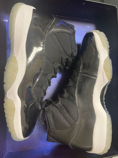 Nike Air Jordan 11 Retro "Space Jam" (2016)