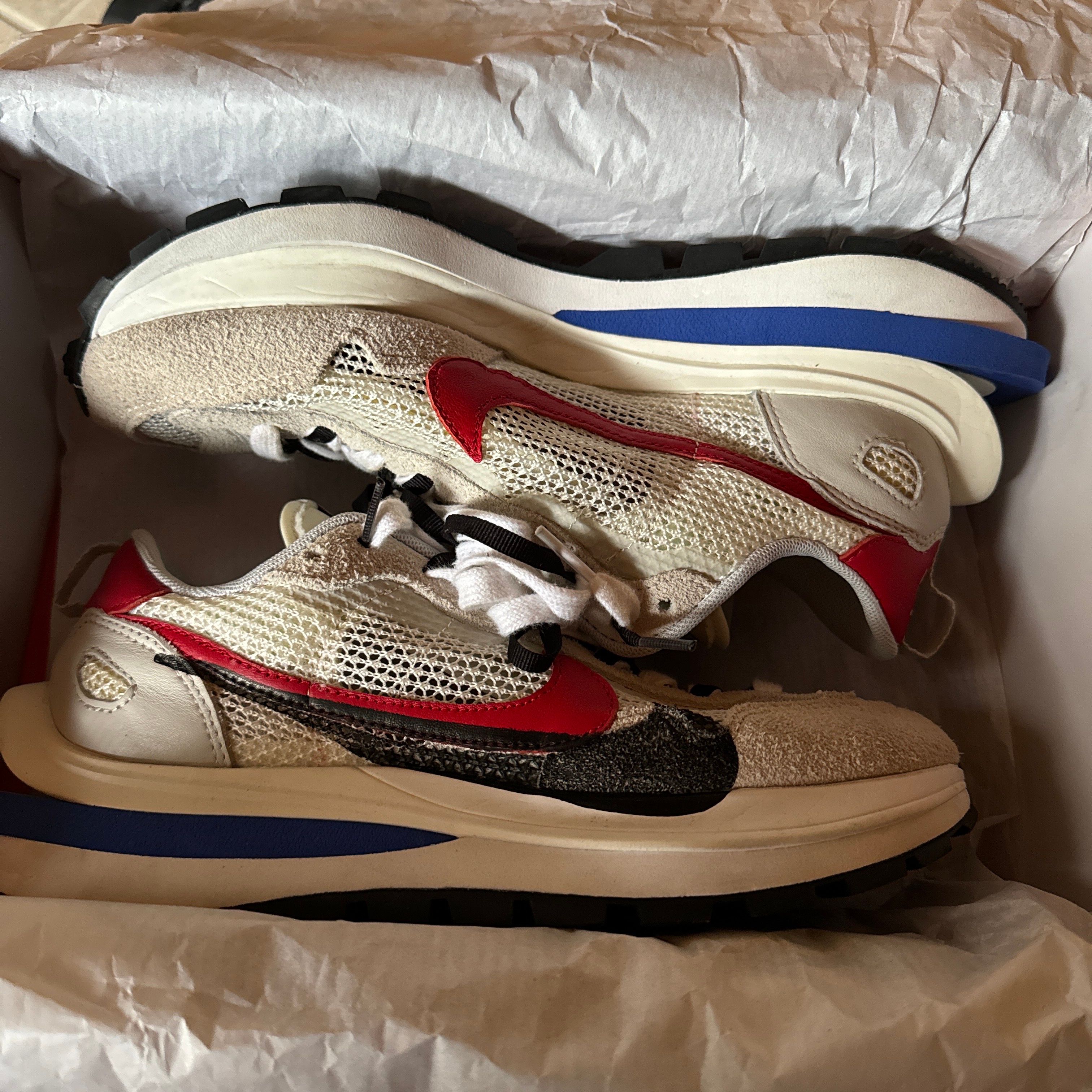 sacai × Nike Vapor Waffle "Royal Fuchsia"