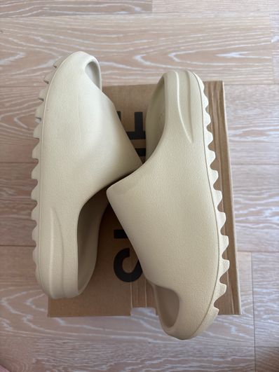 adidas YEEZY Slide "Bone" (FZ5897)