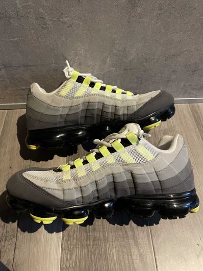 Nike Air Vapormax 95 "Neon"