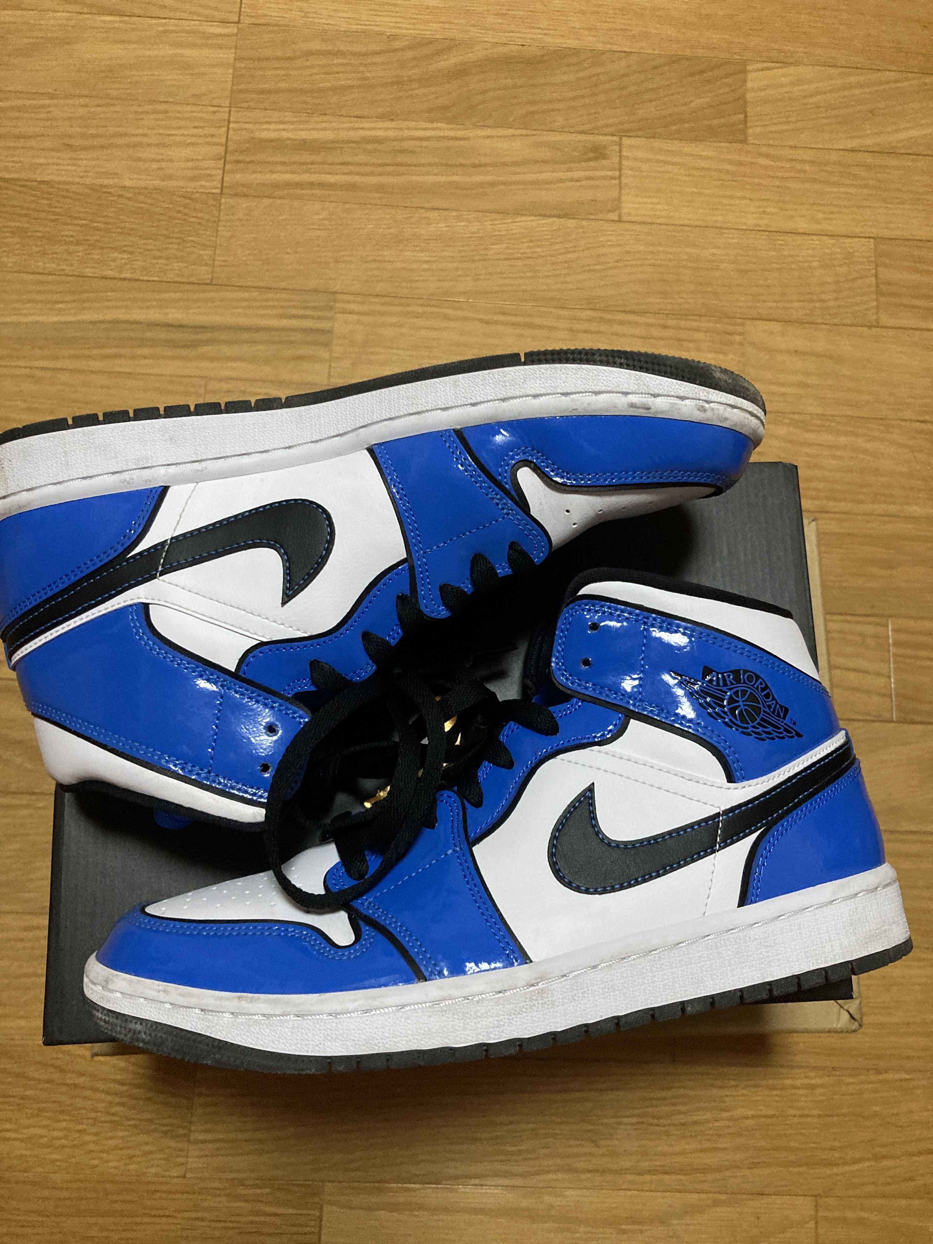 Nike Air Jordan 1 Mid SE "Signal Blue"