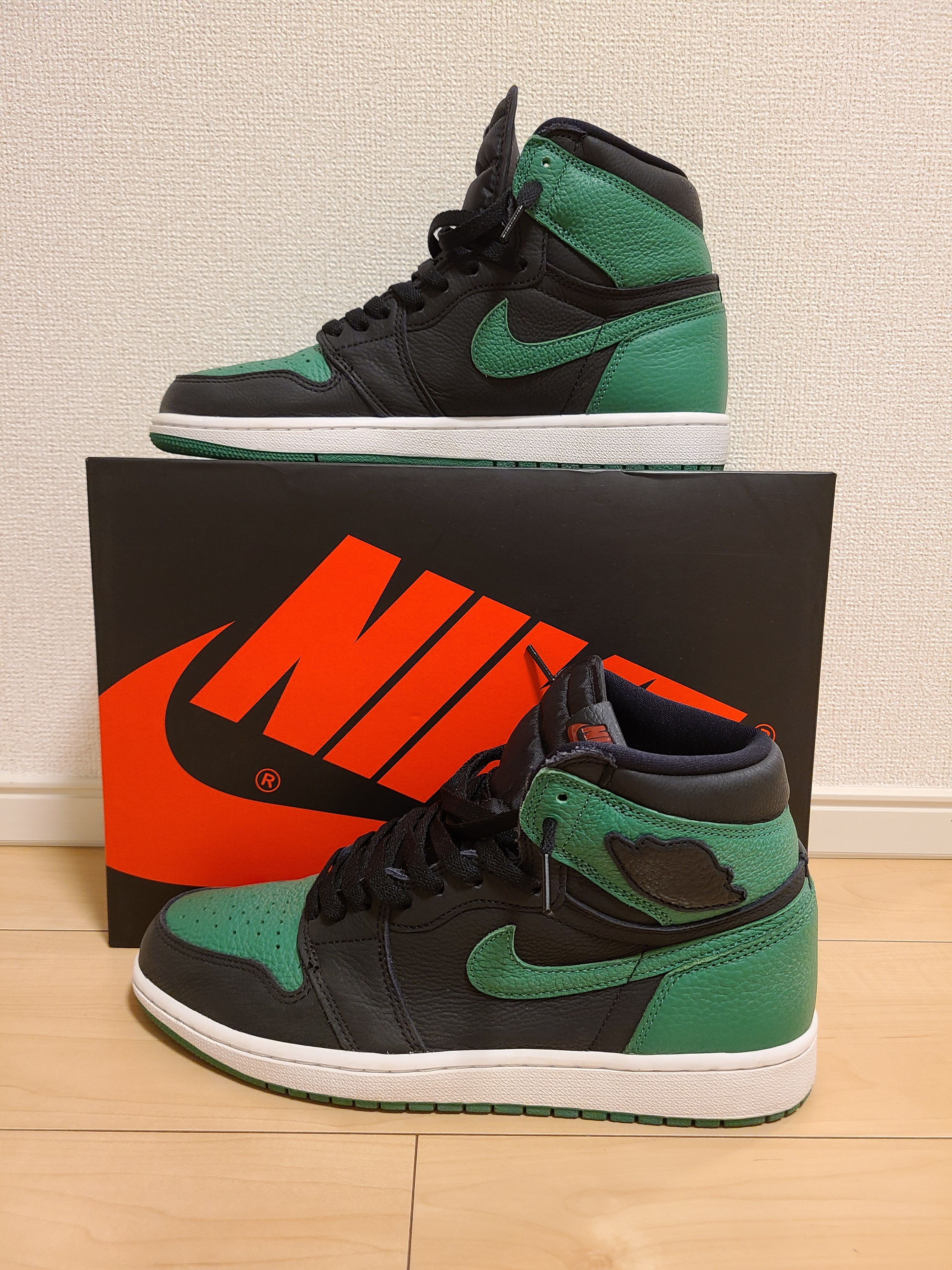 Nike Air Jordan 1 Retro High OG "Black/Pine Green" (2020)