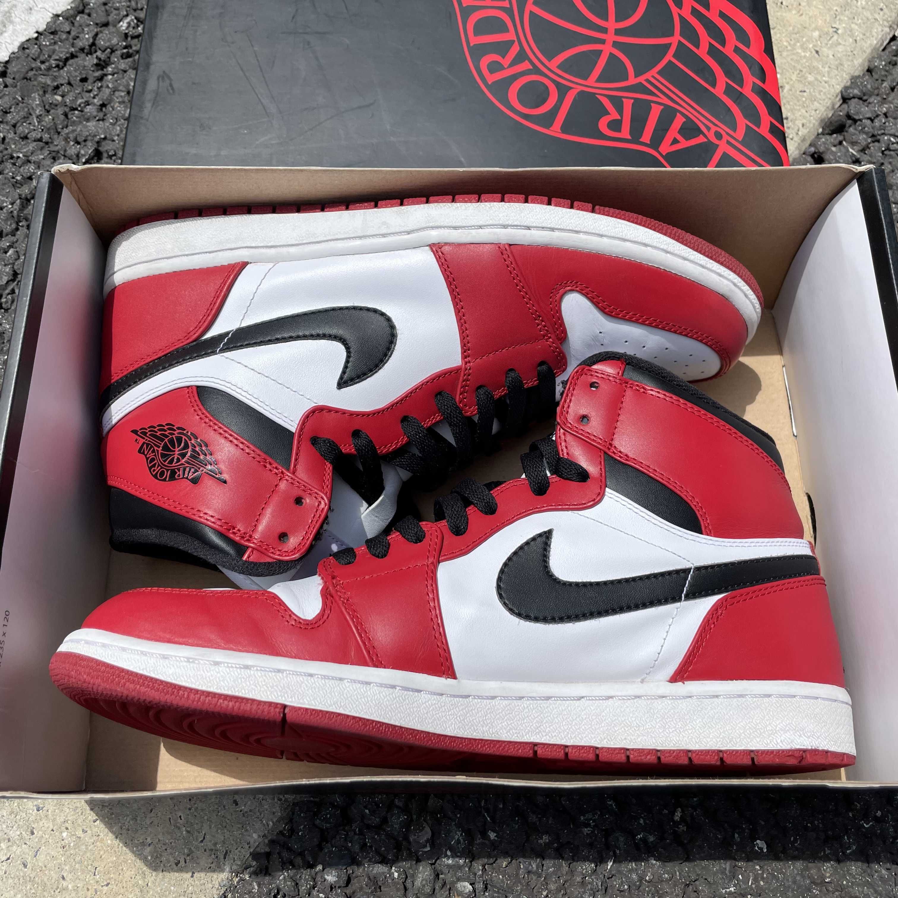 Nike Air Jordan 1 Retro High "Chicago" (2013)