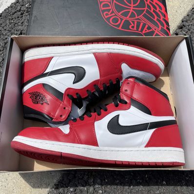 Nike Air Jordan 1 Retro High "Chicago" (2013)