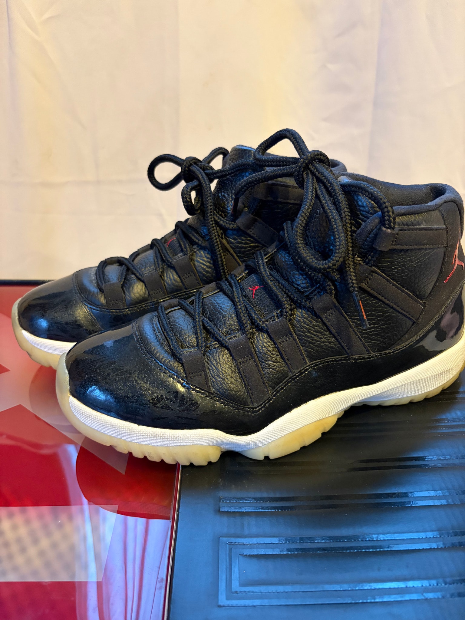 Nike Air Jordan 11 Retro "72-10"