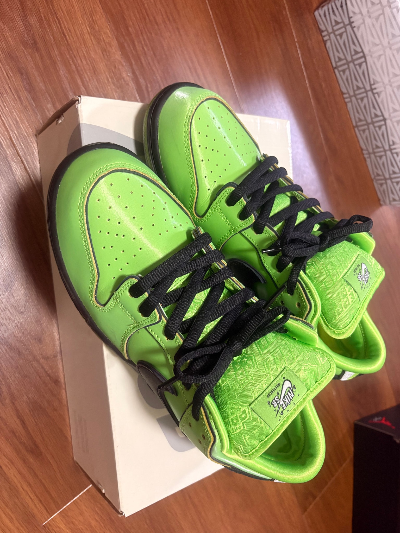The Powerpuff Girls × Nike SB Dunk Low Pro QS "Buttercup"