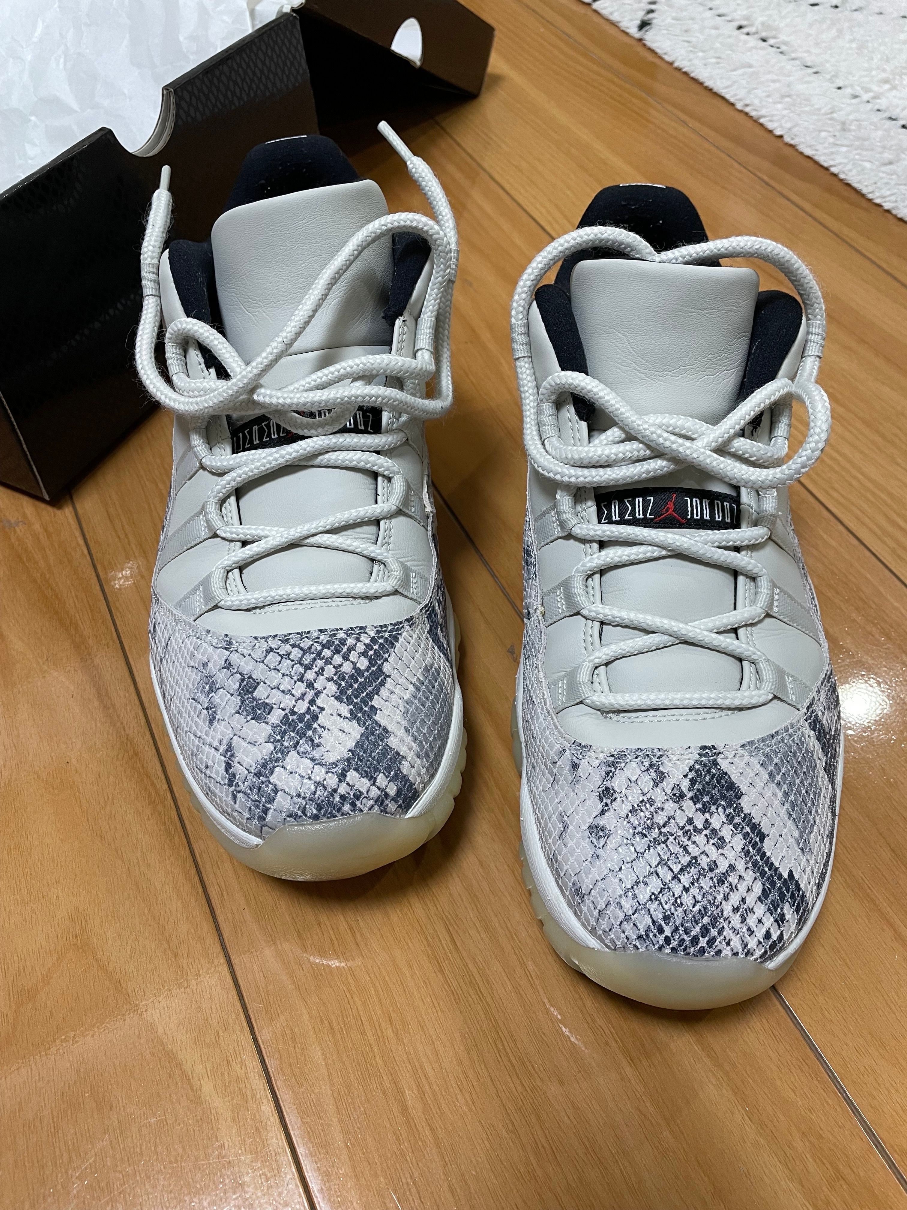 Nike Air Jordan 11 Low Snakeskin "Light Bone/University Red/Sail/Black"