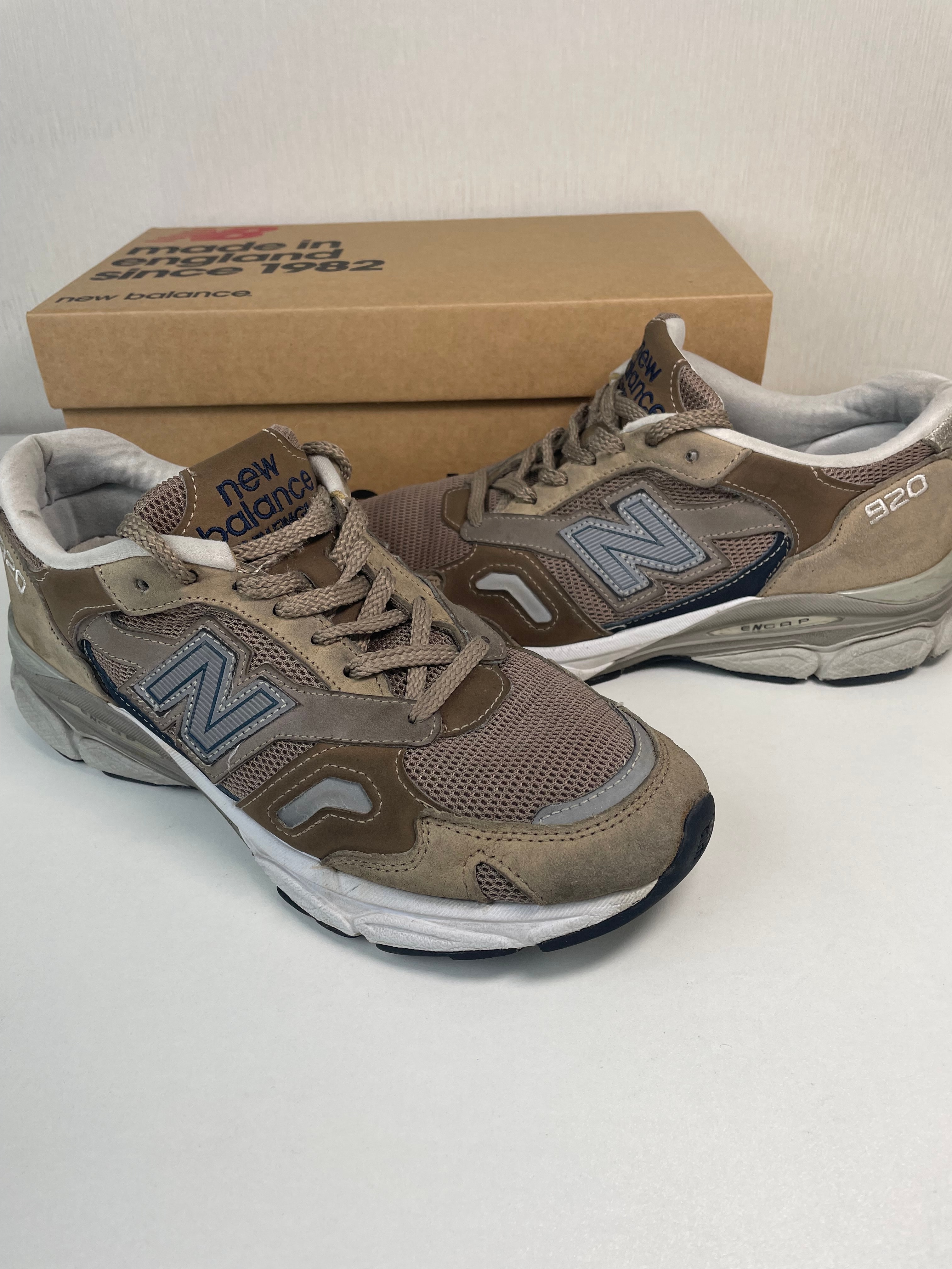 New Balance 920 "Sand/Navy"