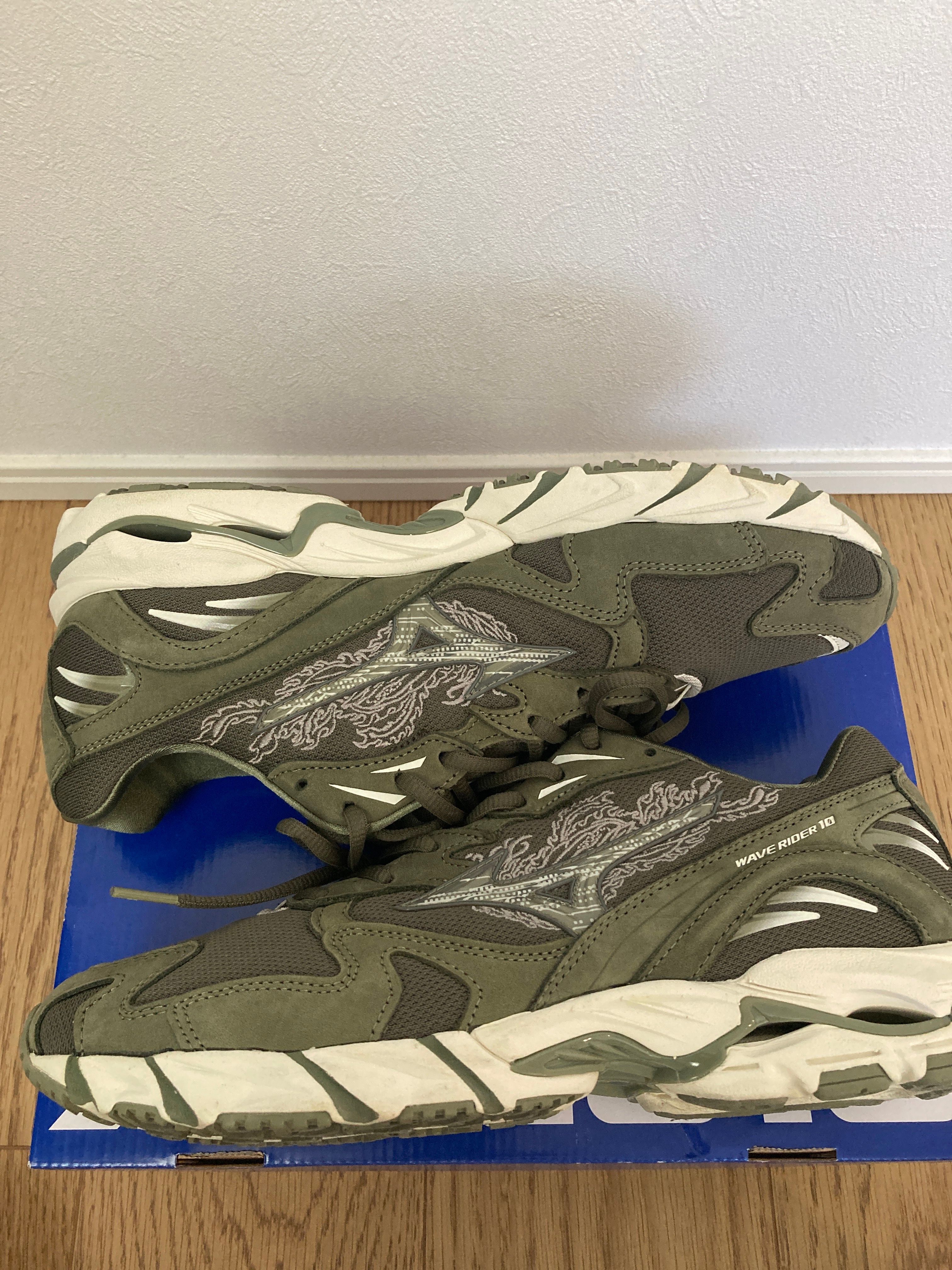 Maharishi × Mizuno Wave Rider 10 "Fire Phoenix"