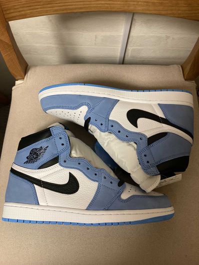 Nike Air Jordan 1 High OG "University Blue"