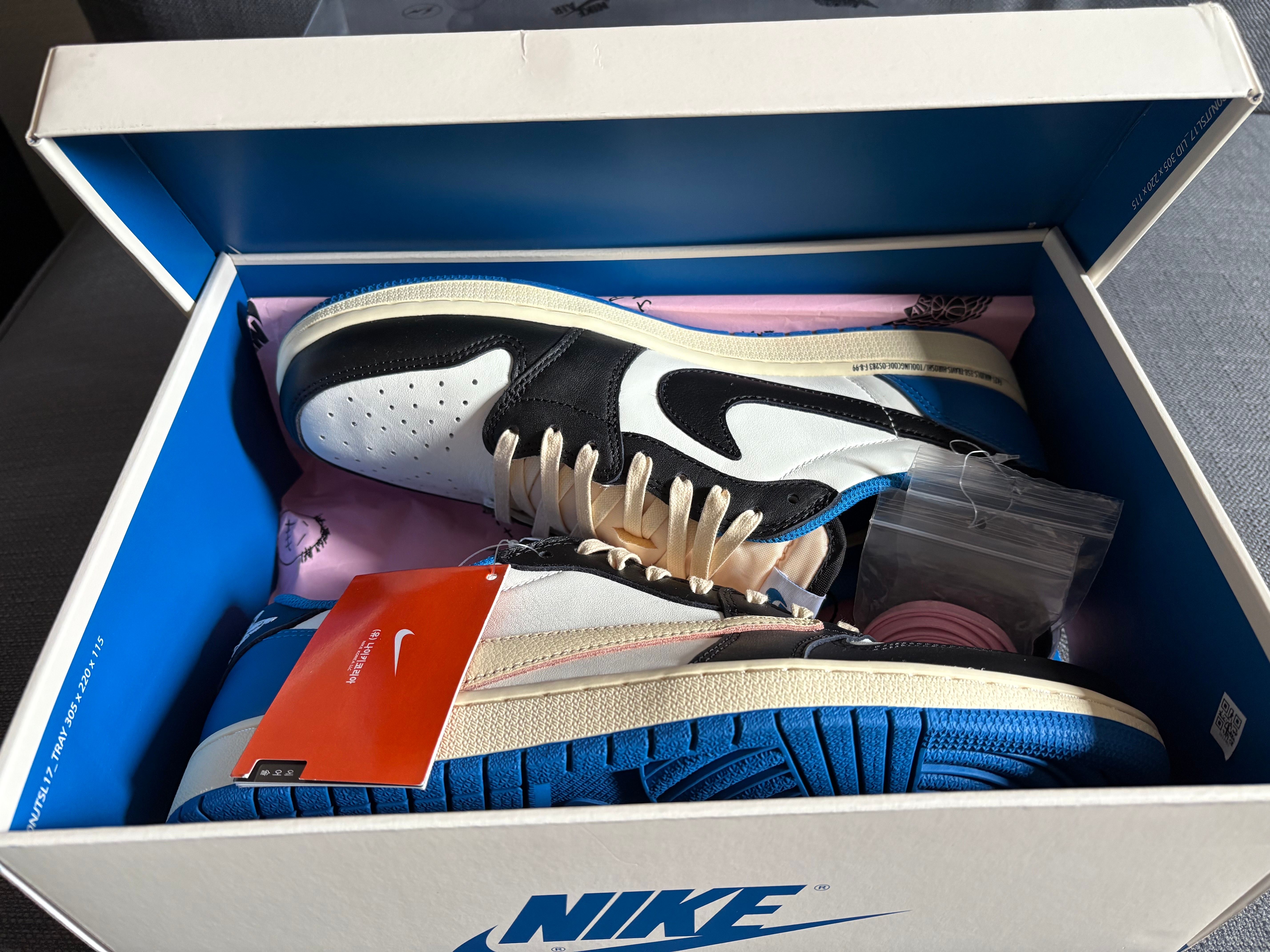Travis Scott × fragment design × Nike Air Jordan 1 Low OG SP "Military Blue"