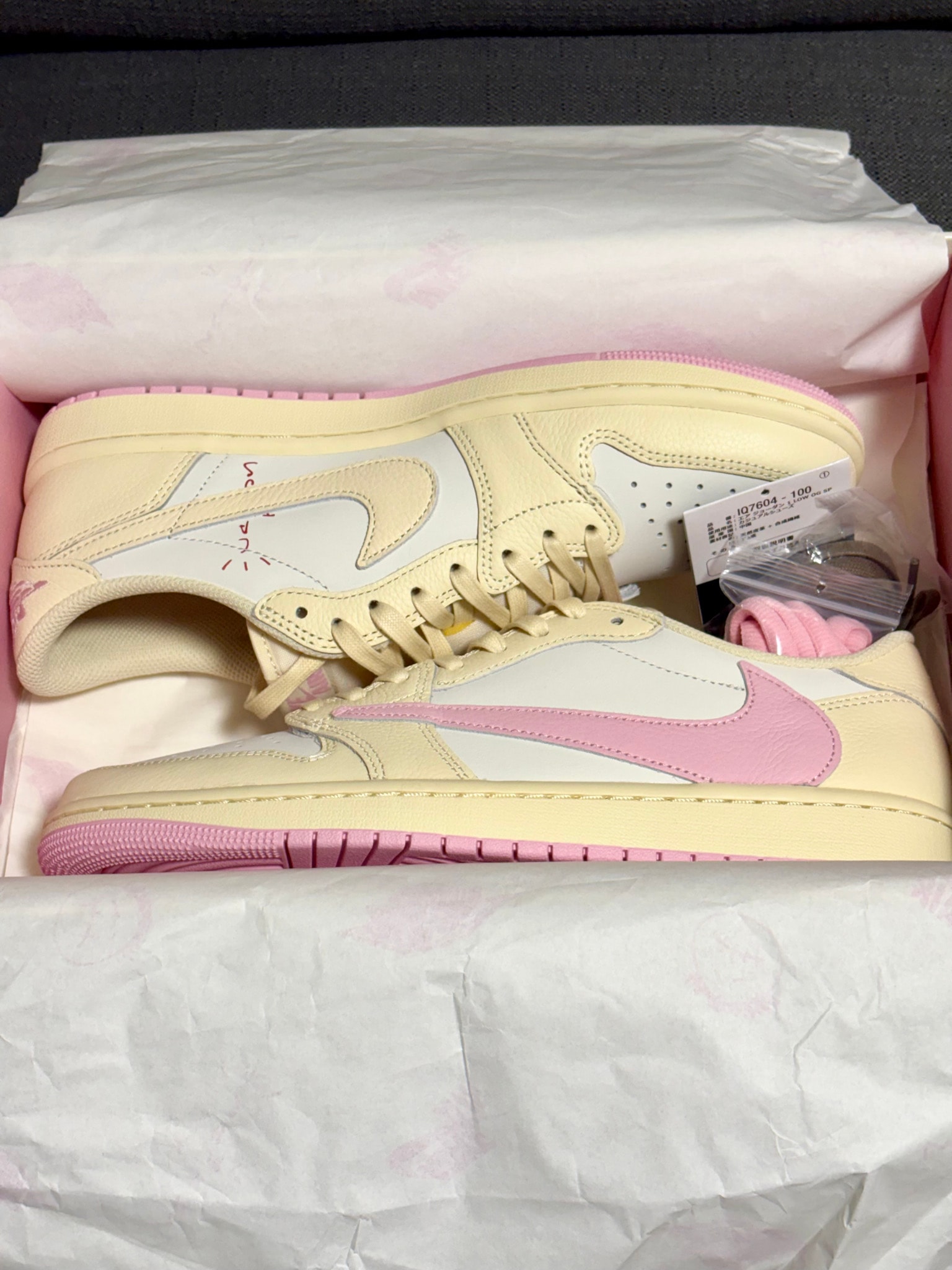 Travis Scott × Nike Air Jordan 1 Retro Low OG "Muslin/Shy Pink"