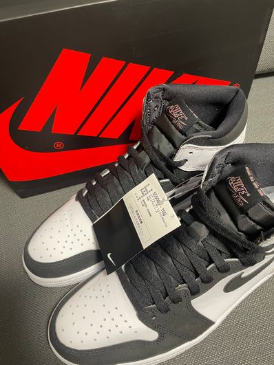 Nike Air Jordan 1 High OG "Bleached Coral"