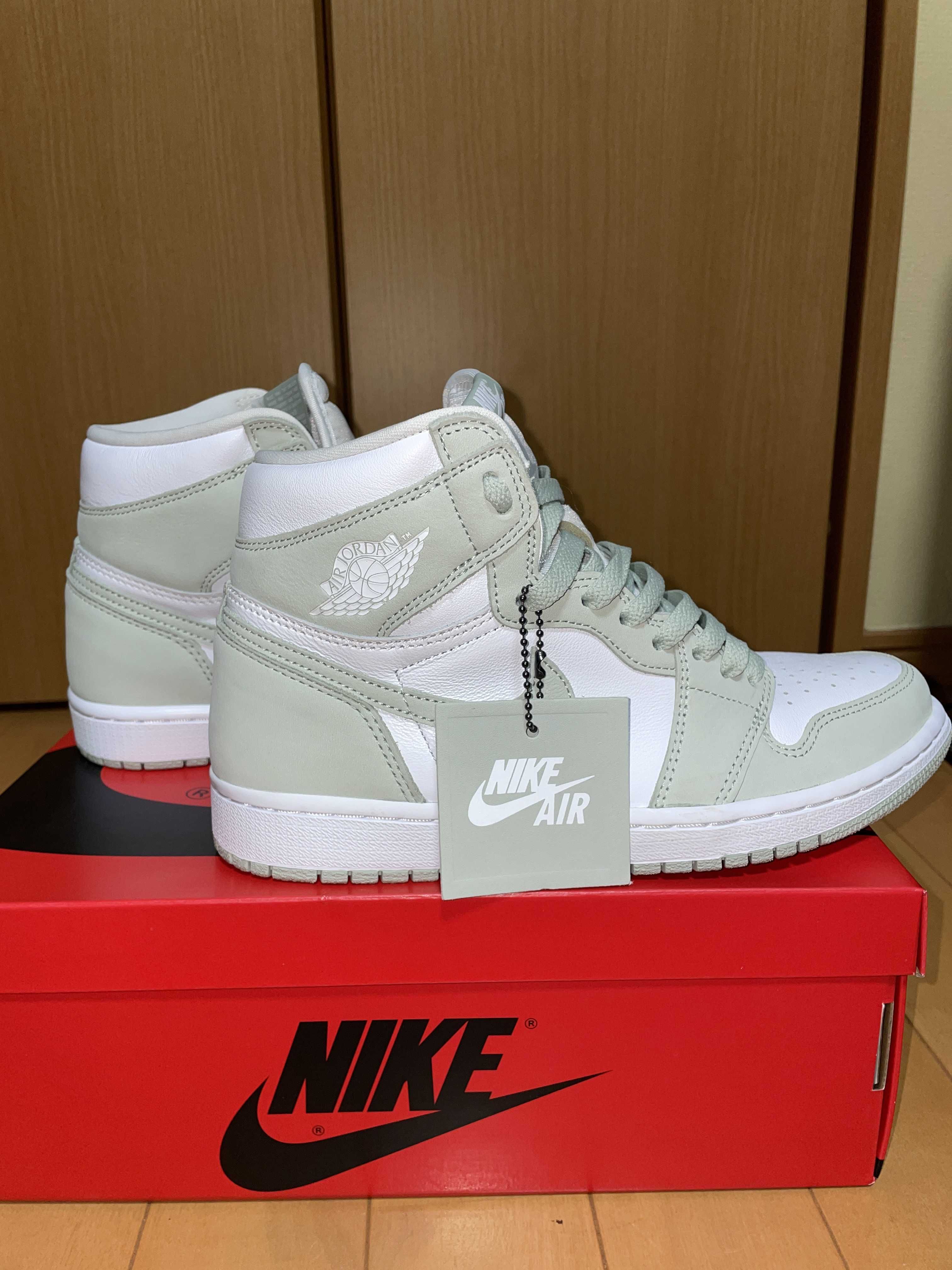 Nike Women's Air Jordan 1 High OG "Seafoam"