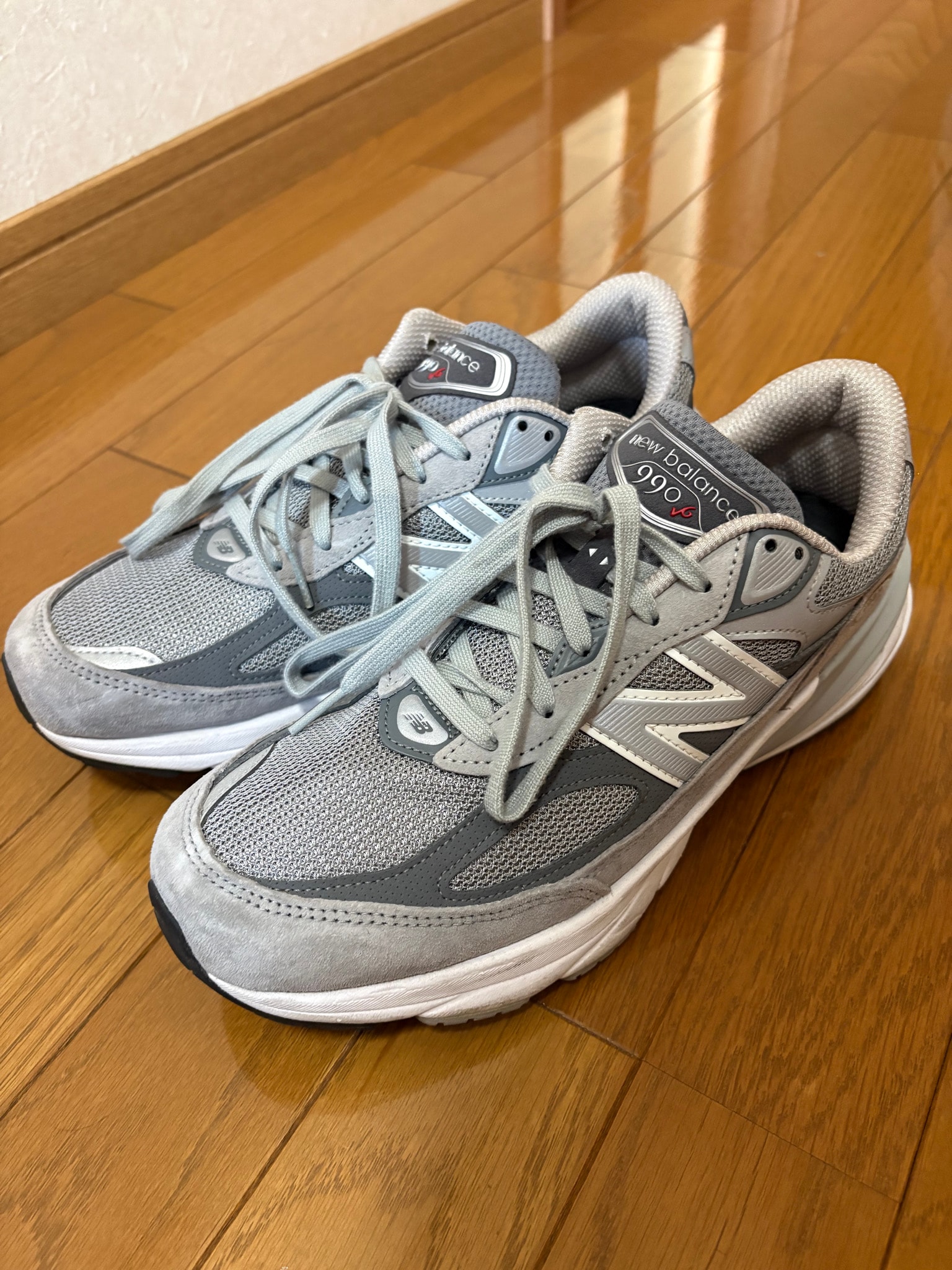 New Balance 990V6 "Gray" (Heel Logo NB)