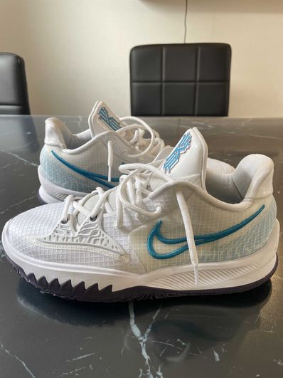 取り扱い不可:Nike Kyrie Low 4 EP "White/Laser Blue/Dark Raison"