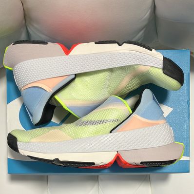 NIKE GO FLYEASE "WHITE/CELESTINE BLUE-VOLT"