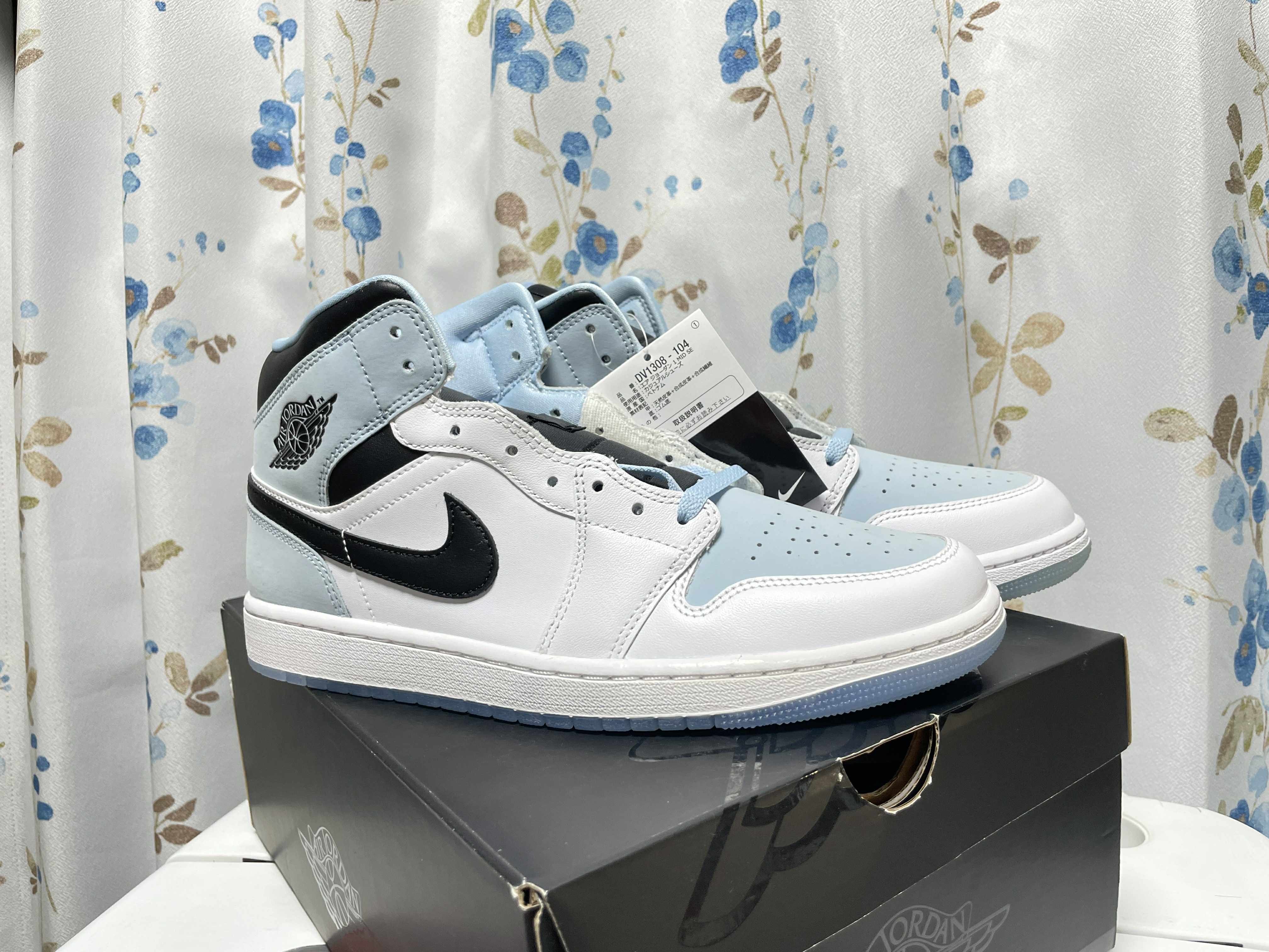 Nike Air Jordan 1 Mid "Ice Blue Nubuck"