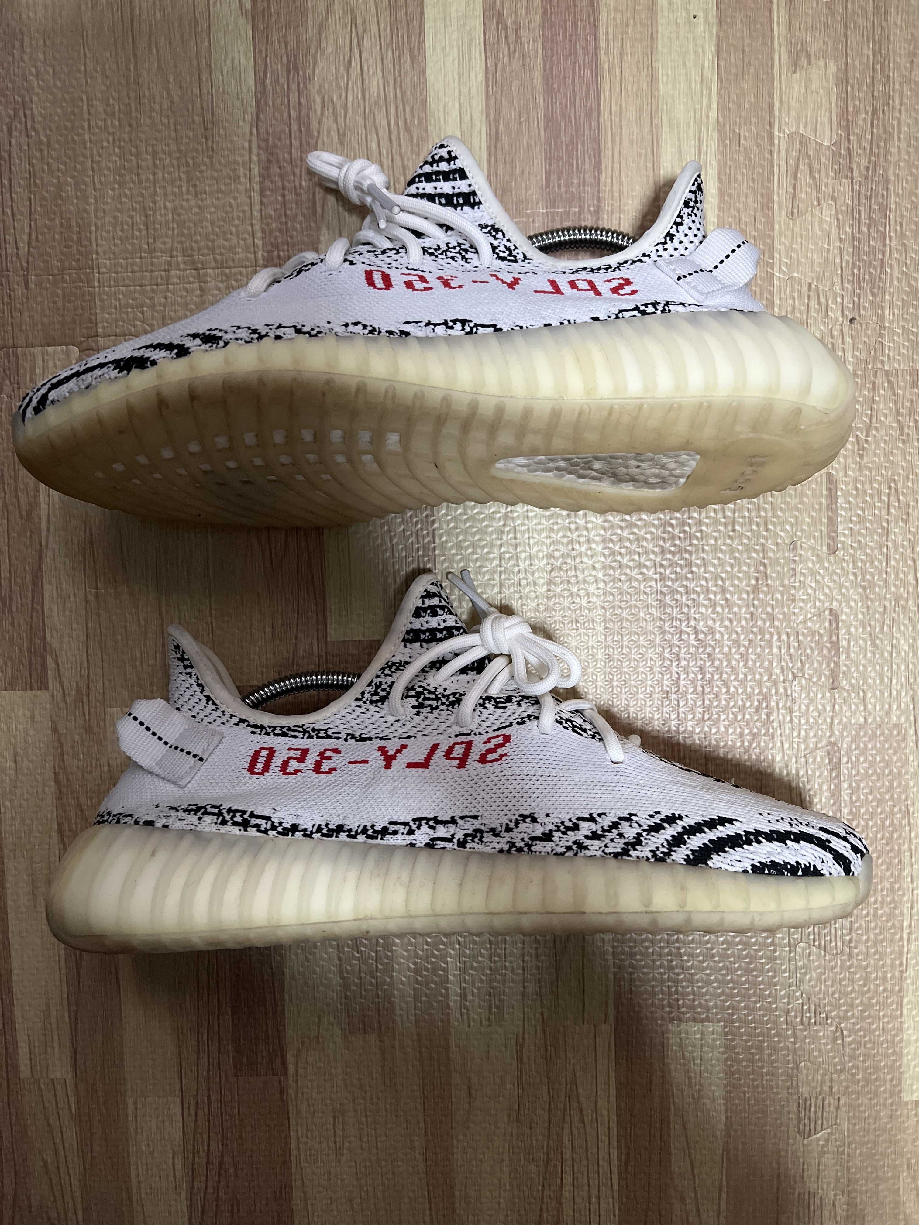 adidas YEEZY Boost 350 V2 "Zebra"