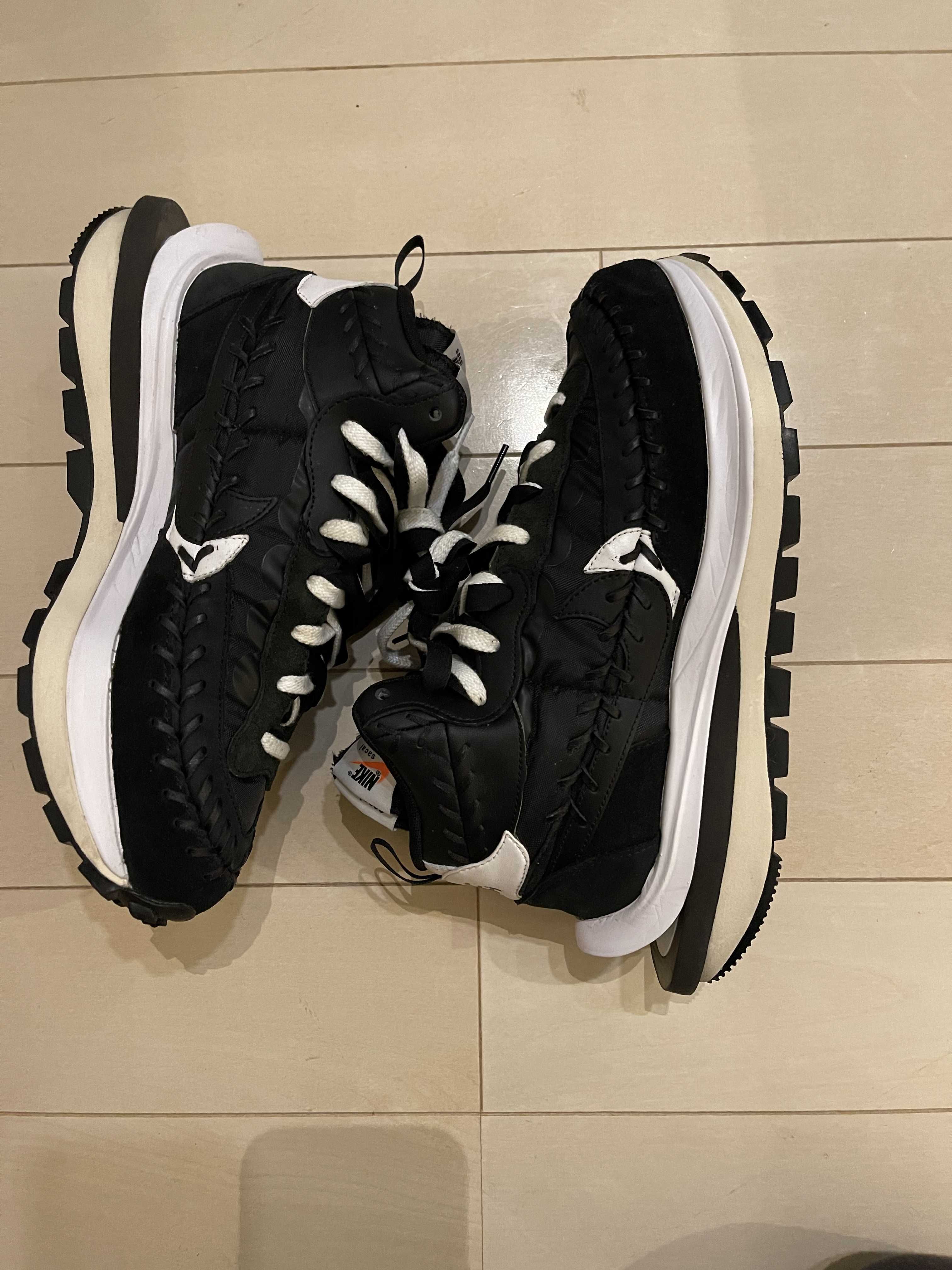 Jean-Paul Gaultier × sacai × Nike Vapor Waffle "Black/Black-White"