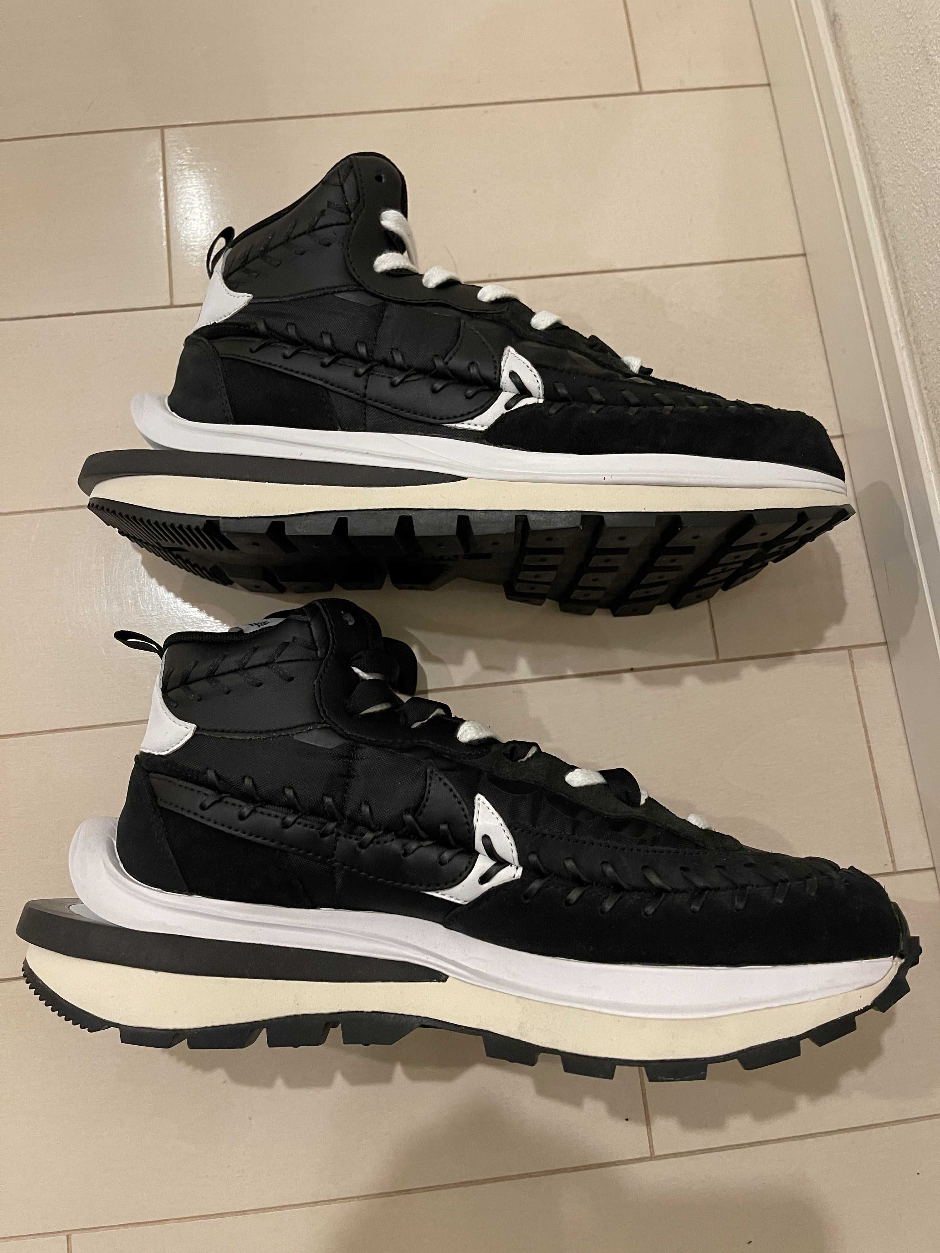 Jean-Paul Gaultier × sacai × Nike Vapor Waffle "Black/Black-White"