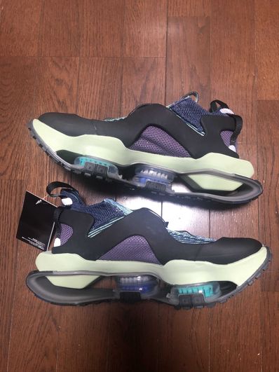 NIKE ISPA ZOOM ROAD WARRIOR