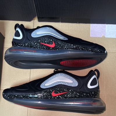 UNDERCOVER × NIKE AIR MAX 720 "BLACK"