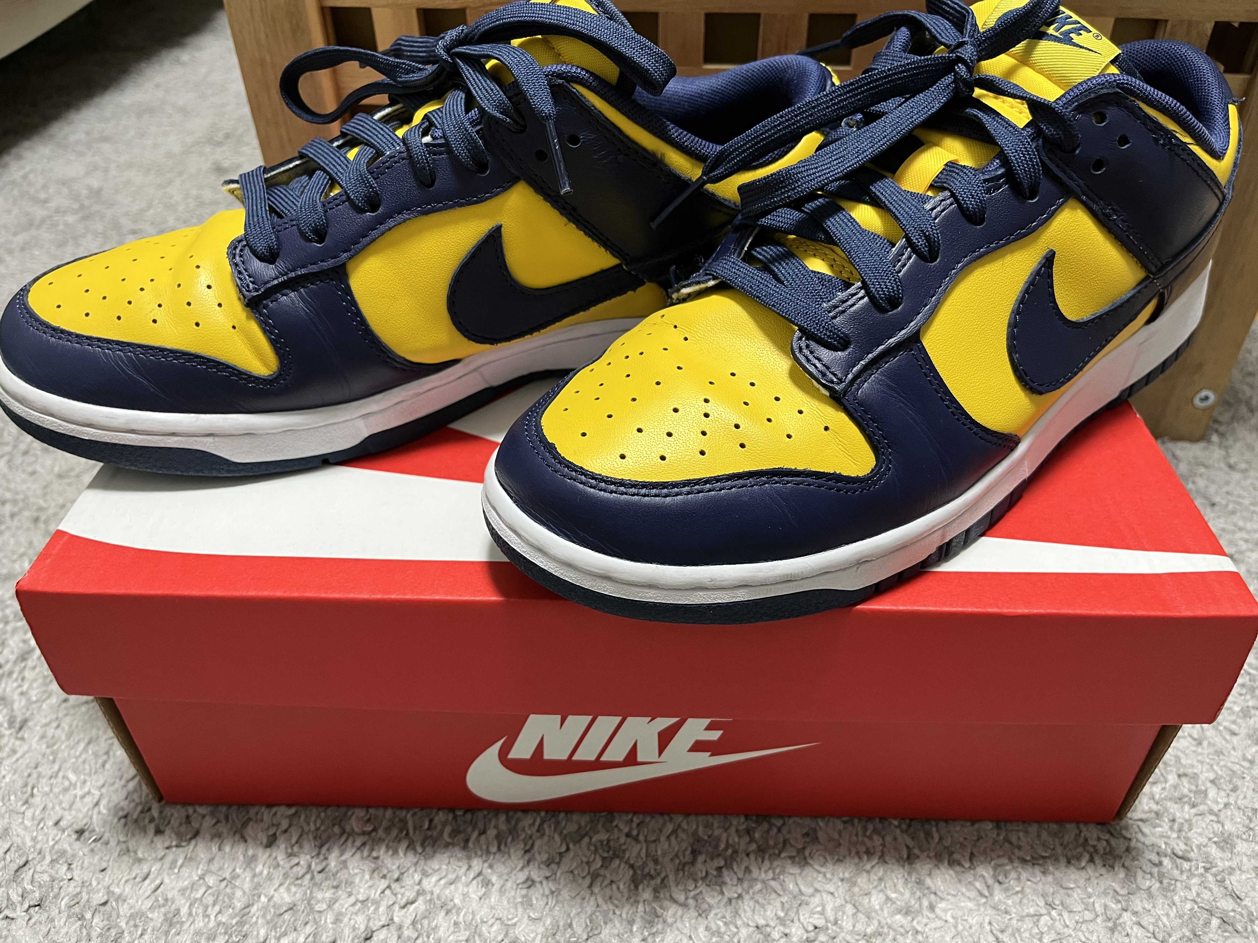 Nike Dunk Low "Michigan"