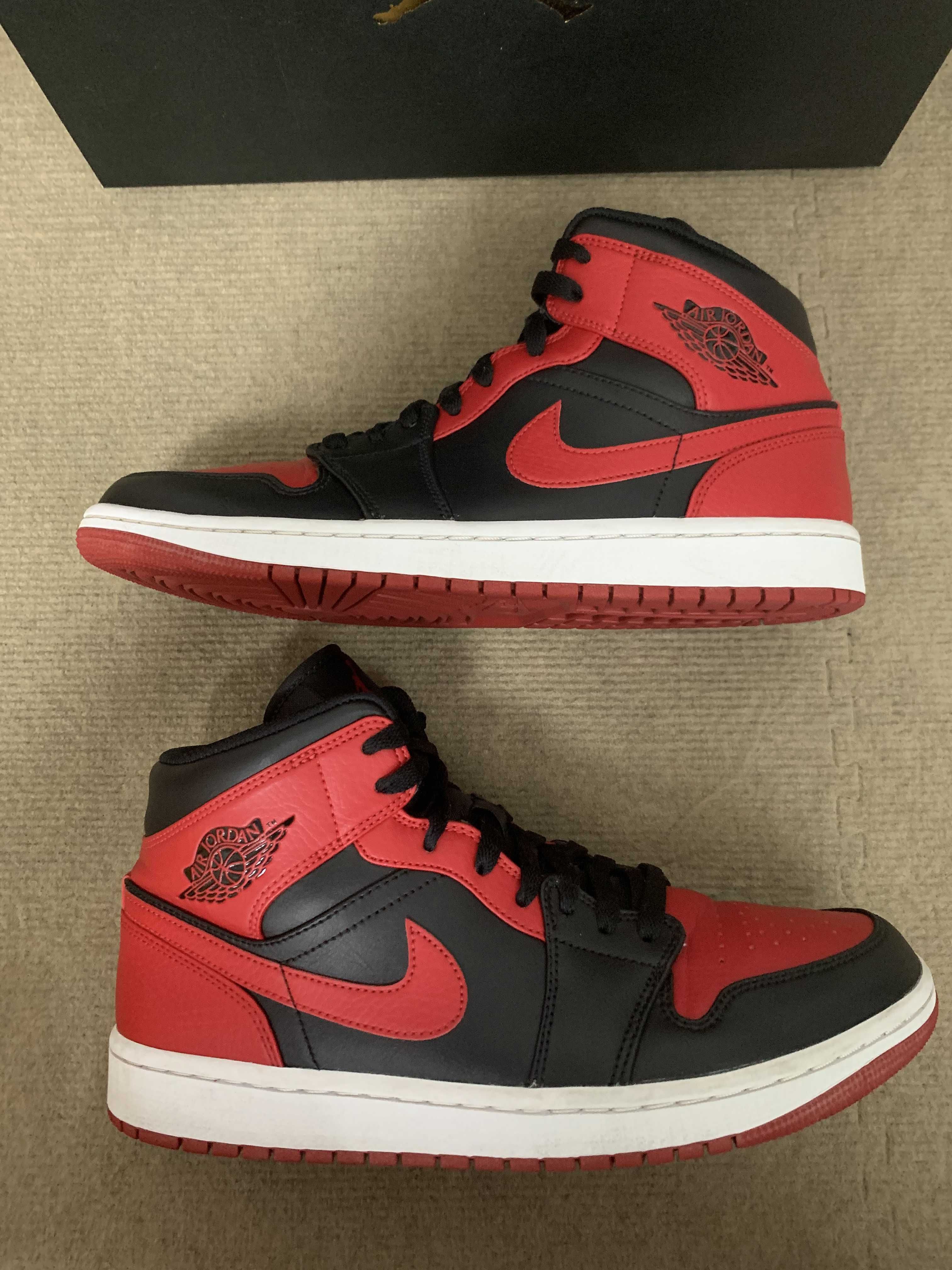 Nike Air Jordan 1 Mid "Bred"