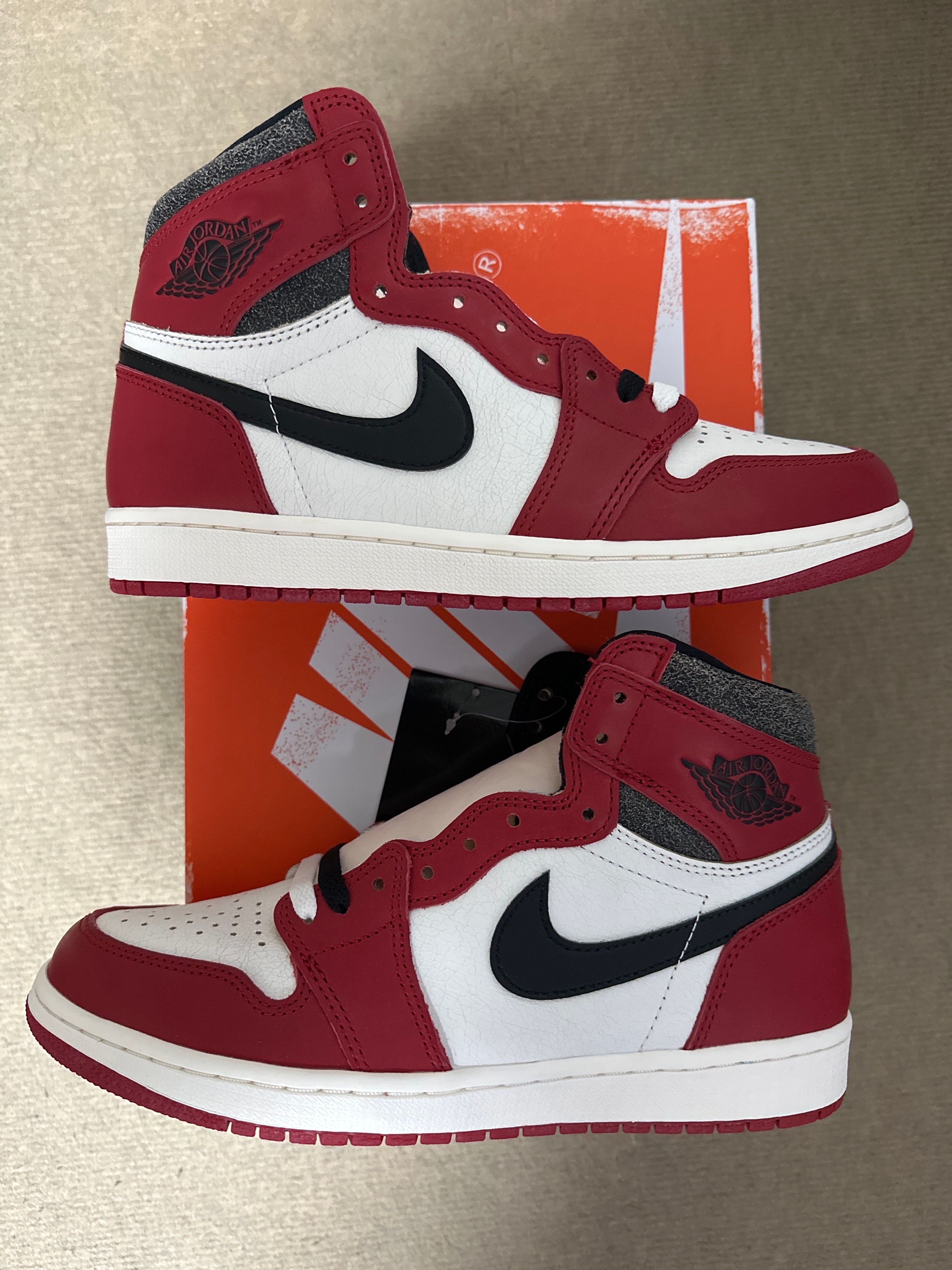 Nike Air Jordan 1 High OG "Lost & Found/Chicago"